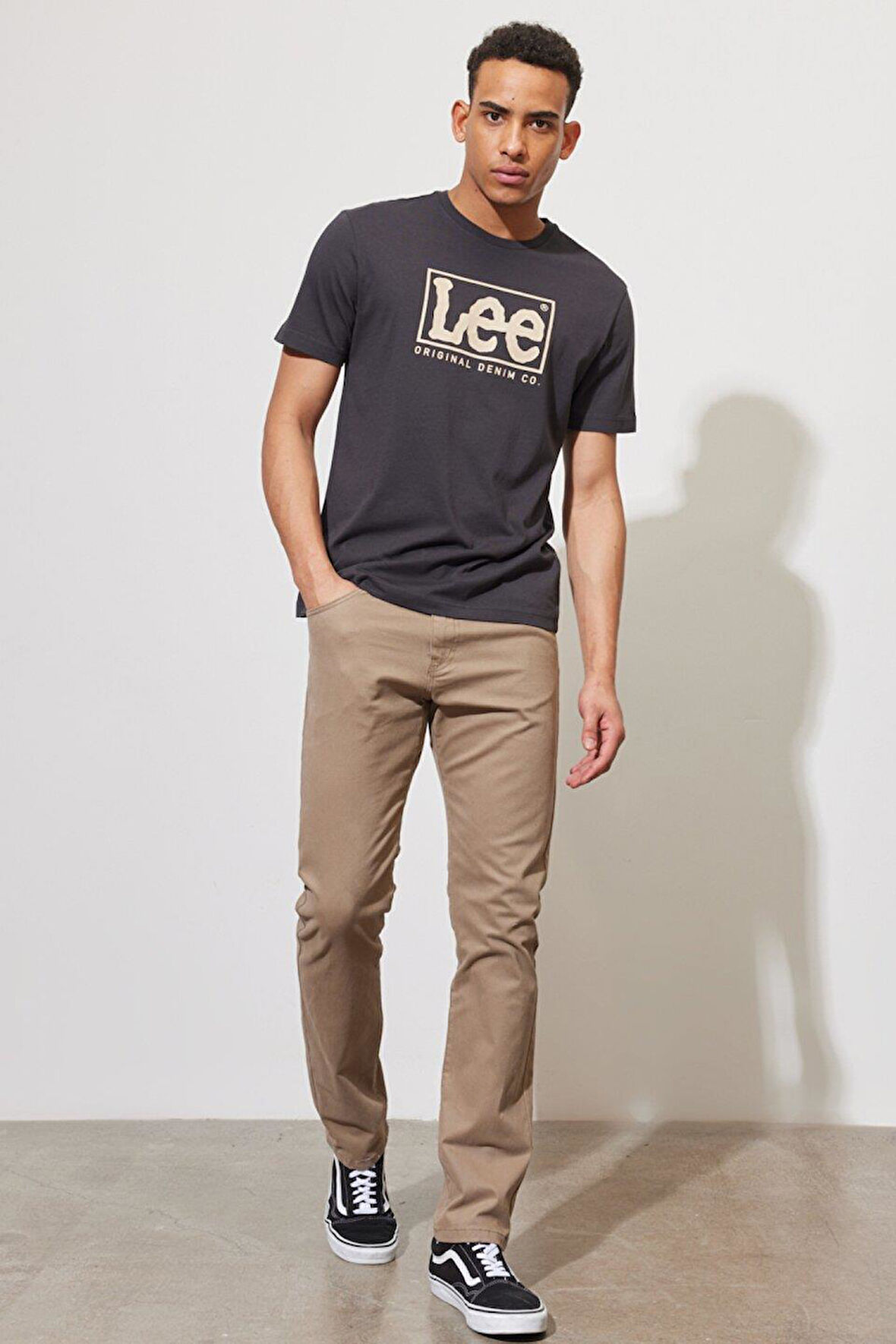 Lightweight SS XM Wobbly Logo Crew Neck Bisiklet Yaka T-shirt Washed Black
