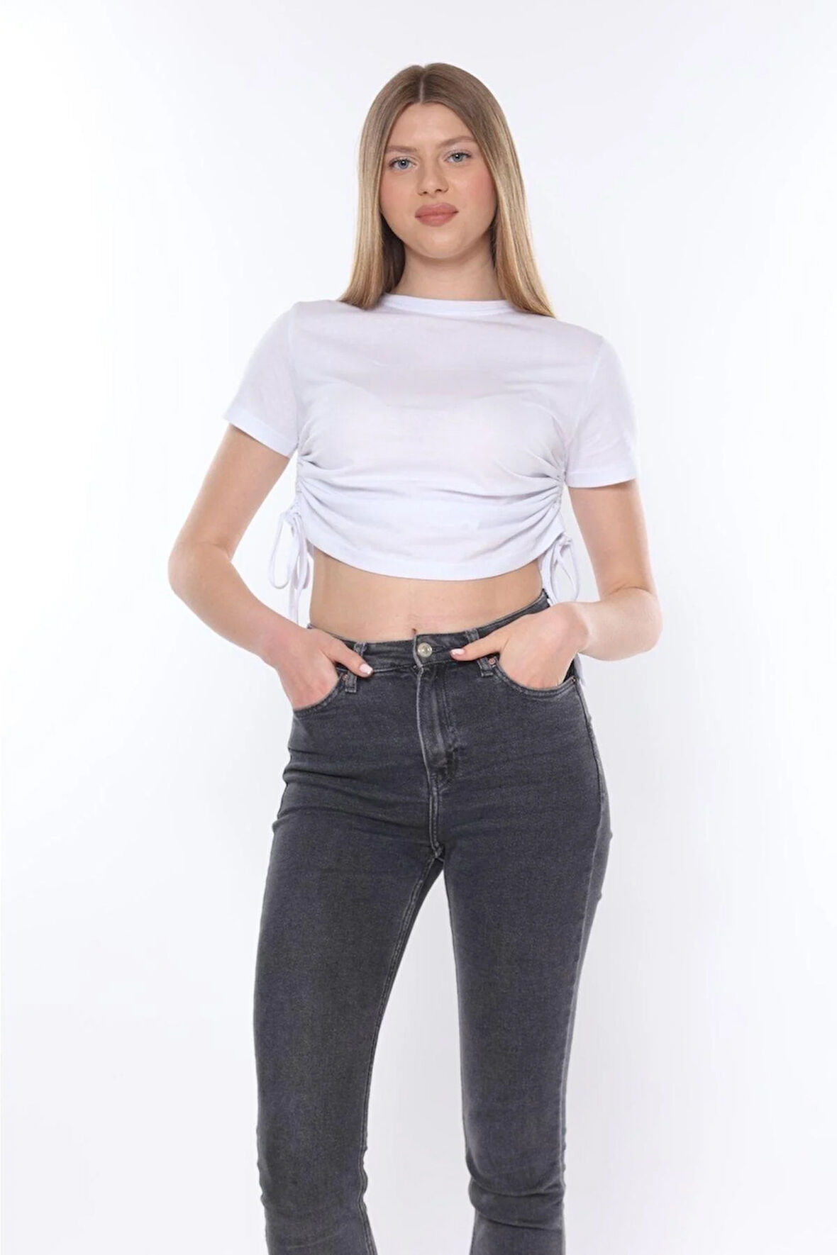 Beyaz 100% Pamuk Büzgü Detaylı Basic Bisiklet Yaka Örme T-shirt Twoss21ts0131