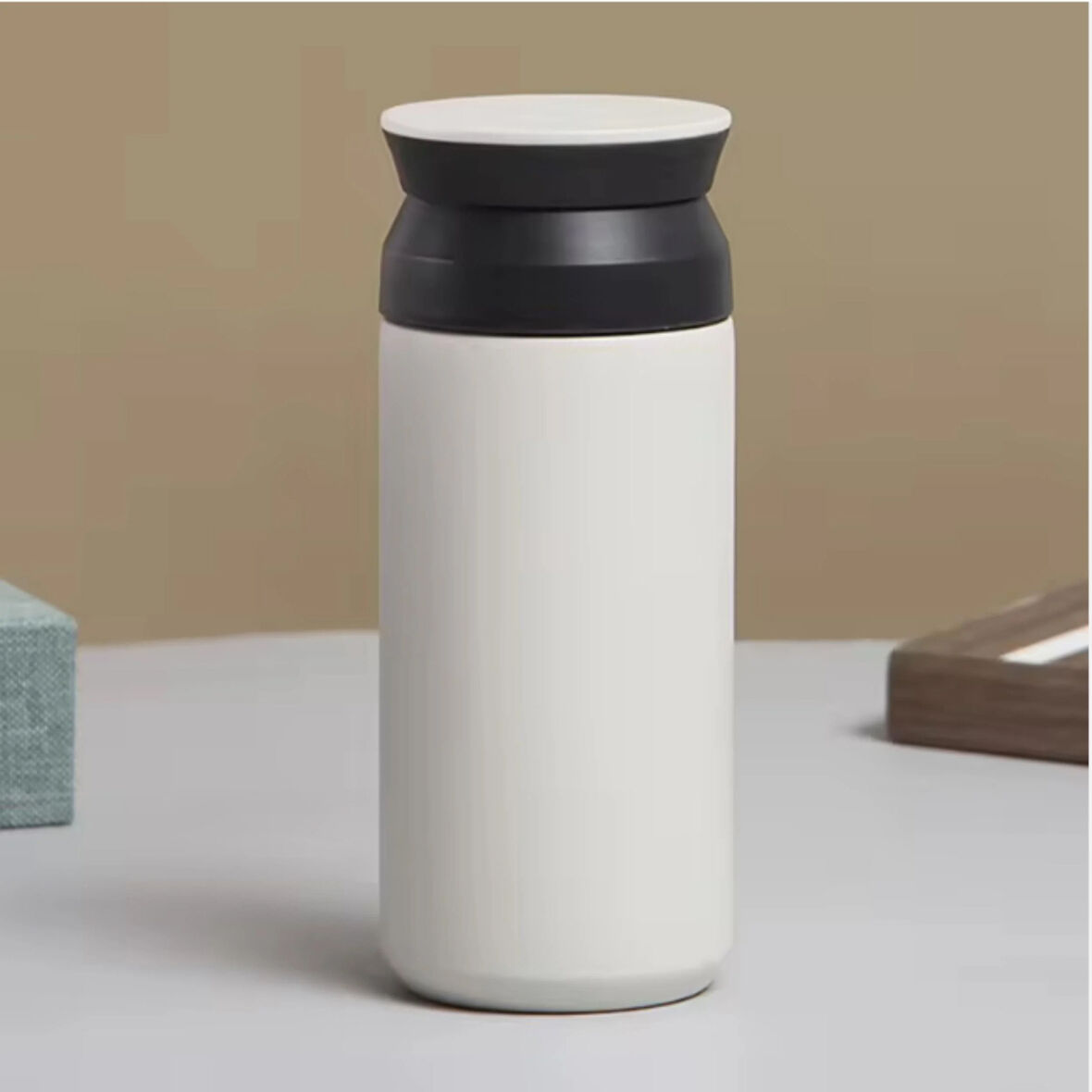 Paslanmaz Çelik Bardak Mug Termos 350 ml  Çift Katmanlı, Sızdırmaz Kapaklı