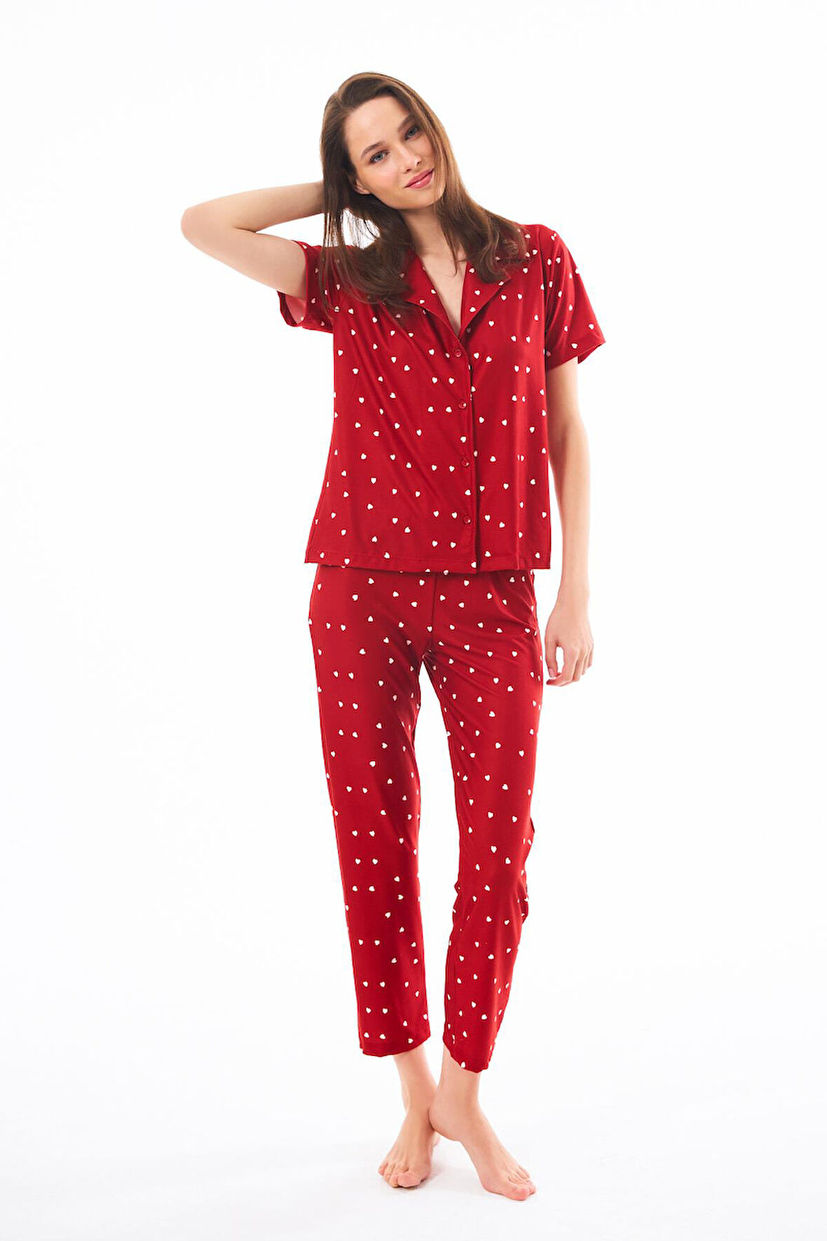 Premium Kadın Pijama Takımı Kırmızı Kalp Desenli Yumuşak Dokulu Kısa Kollu Gömlek Yaka