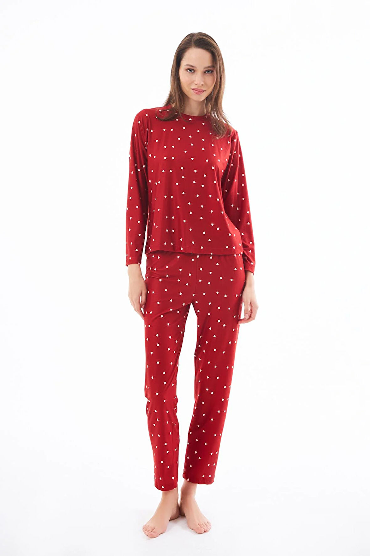 Premium Kadın Pijama Takımı Kırmızı Kalp Desenli Yumuşak Dokulu Bisiklet Yaka Uzun Kollu