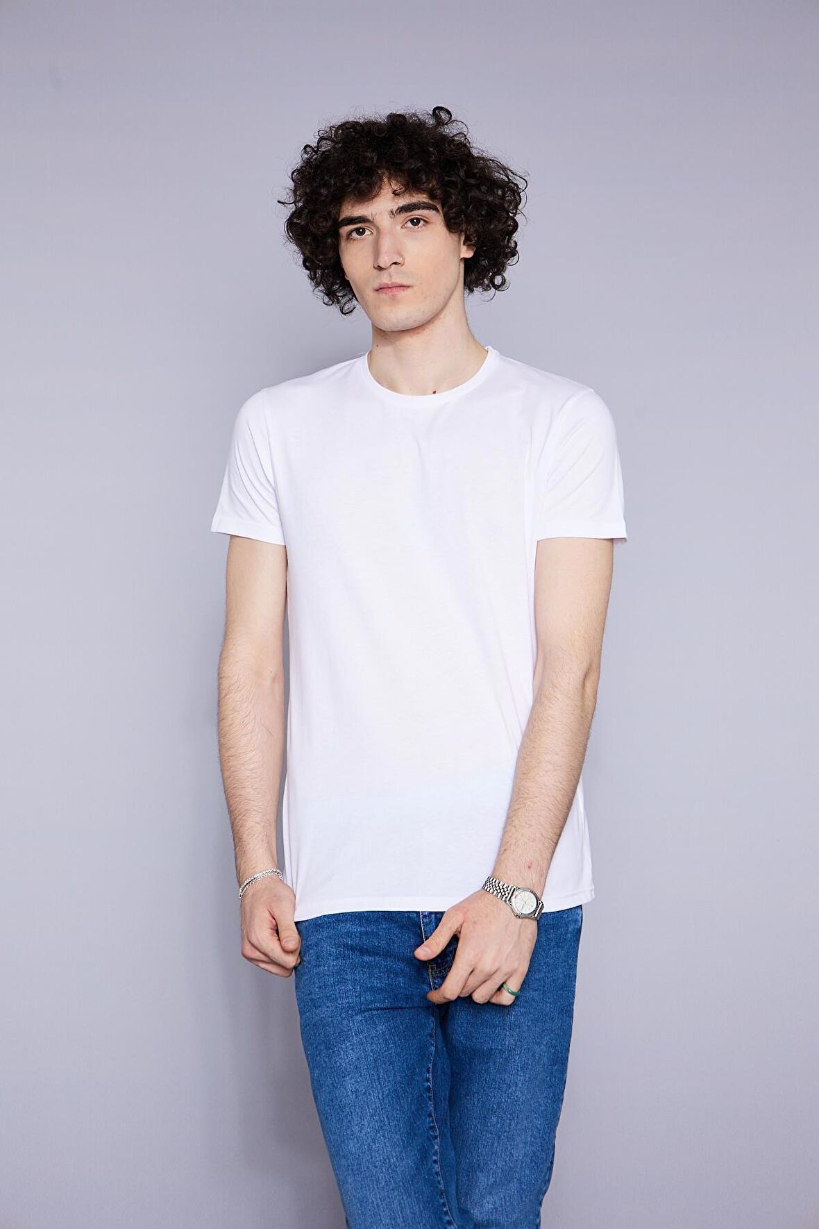MEKA Beyaz Bisiklet Yaka % 100 Pamuk Kumaş Düz Renk Rahat Kalıp Kısa Kol T-shirt