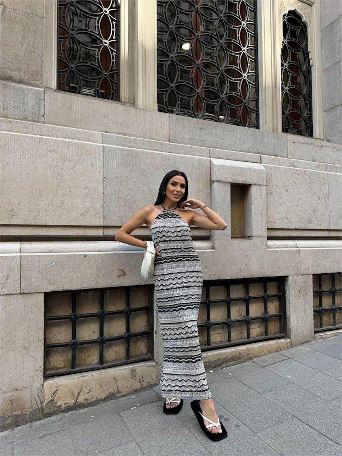 FİLE DANTEL KOLSUZ BOYUNDAN BAĞLAMALI ELBİSE - Bej