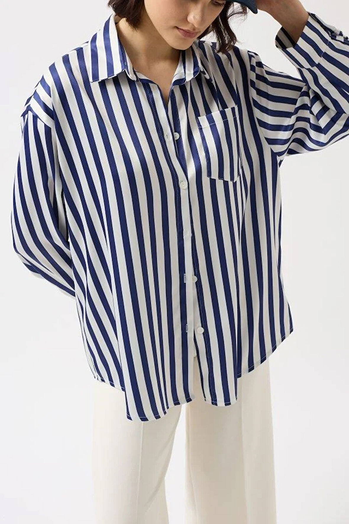 Çizgili Saten Gömlek