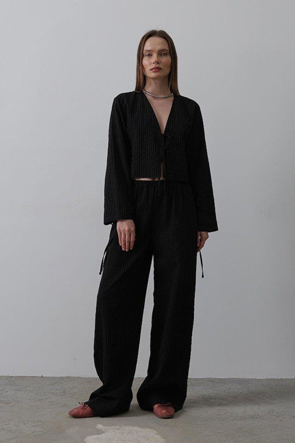 Önü Bağlamalı Crop Takım - Siyah