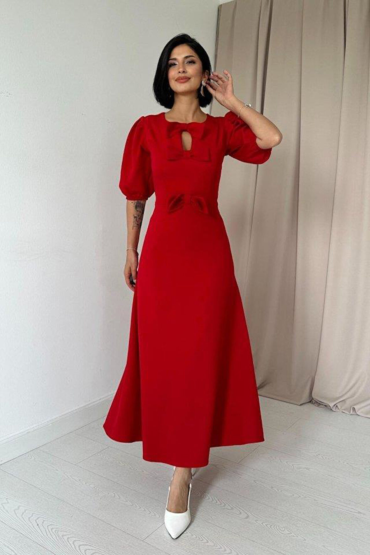 Kırmızı Fiyonklu Midi Elbise