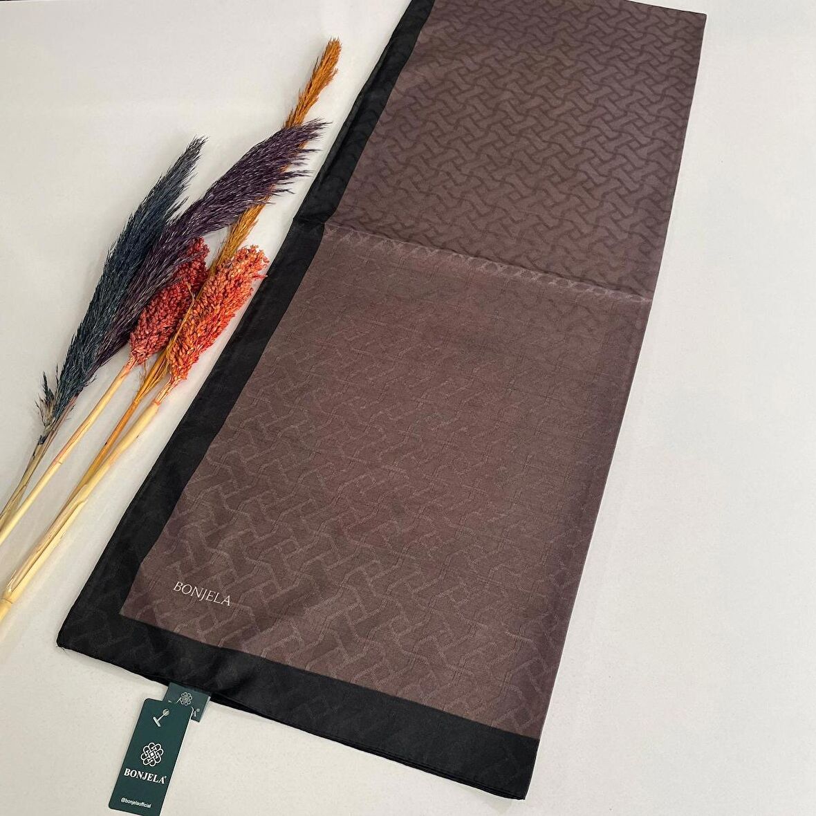 Bonjela Monogram Şal Sütlü Kahve JZ0327