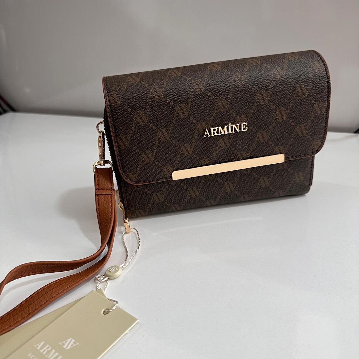 Armine Kadın Portföy Çanta Noktalı Kahve AR38105