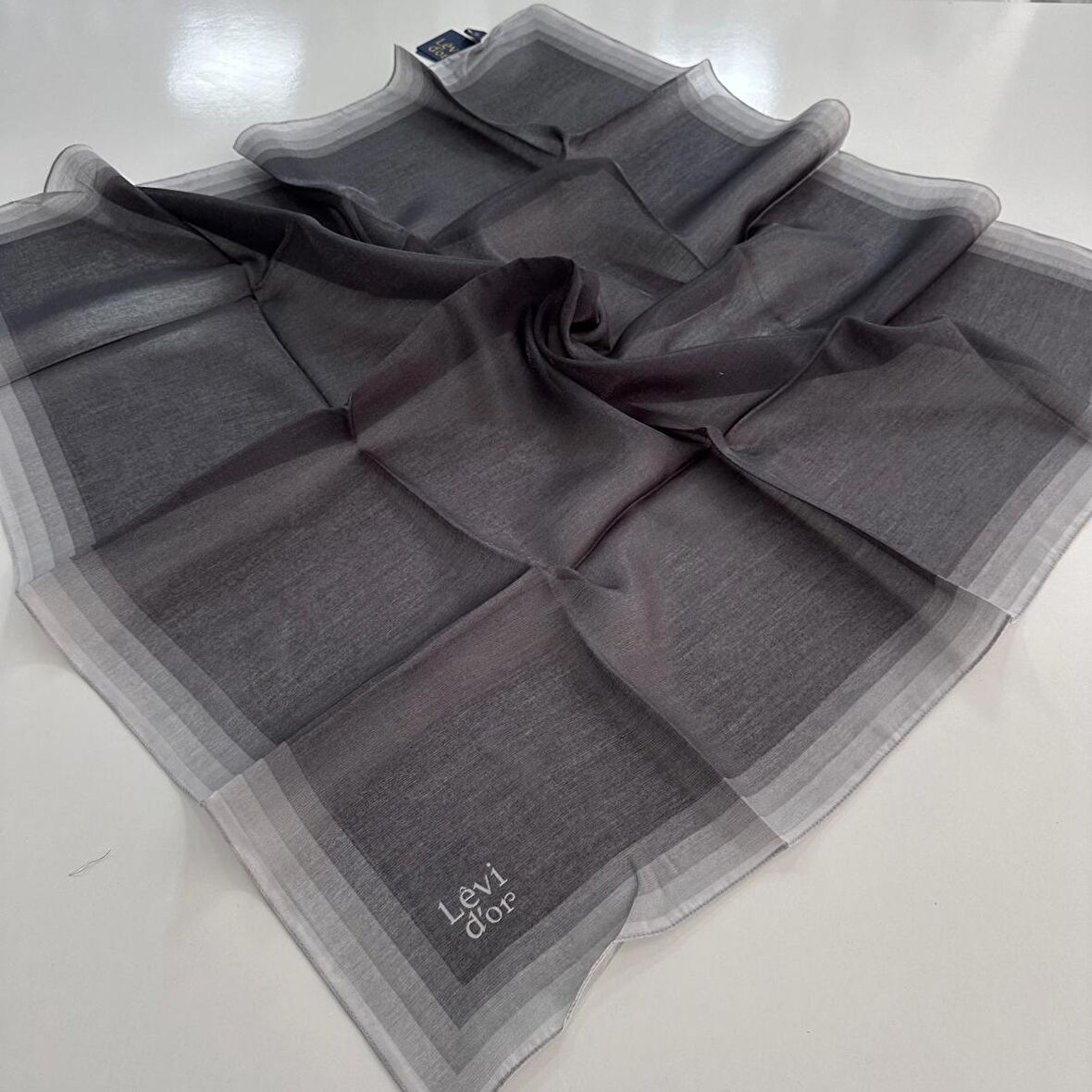 Levi'dor Kehribar Eşarp Füme LTR0203