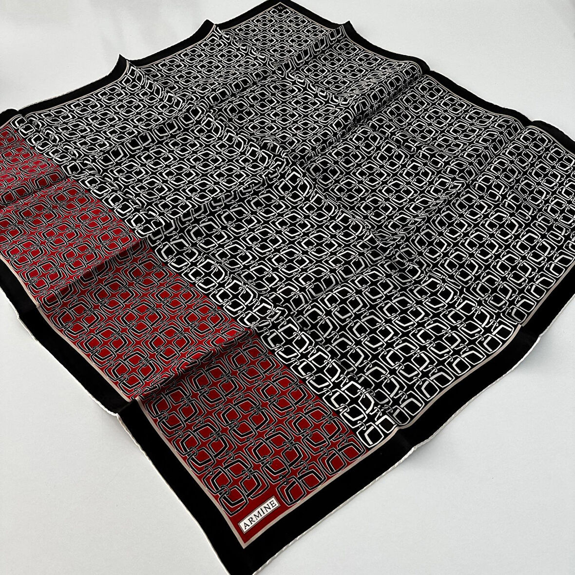 Armine Sura Saf İpek Eşarp 24-25 Sonbahar Kış Sezonu PKT0505
