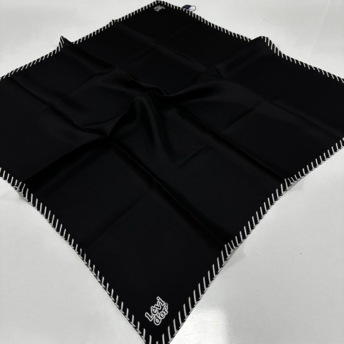 Levidor Twill İpek Eşarp IPKW01