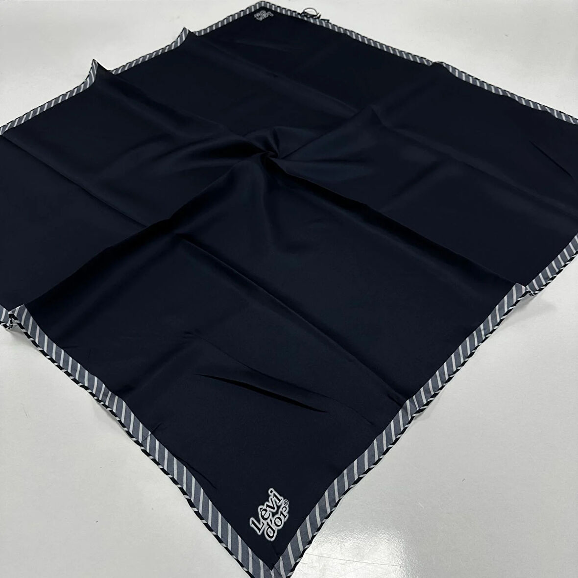 Levidor Twill İpek Eşarp IPKW02