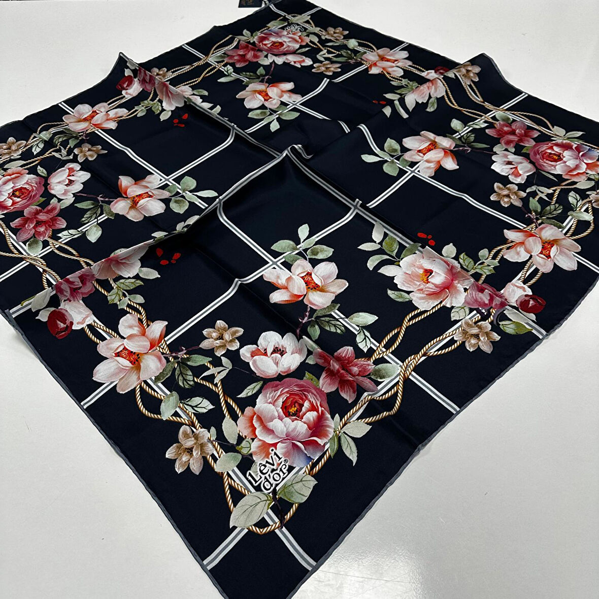 Levidor Twill İpek Eşarp IPKW27