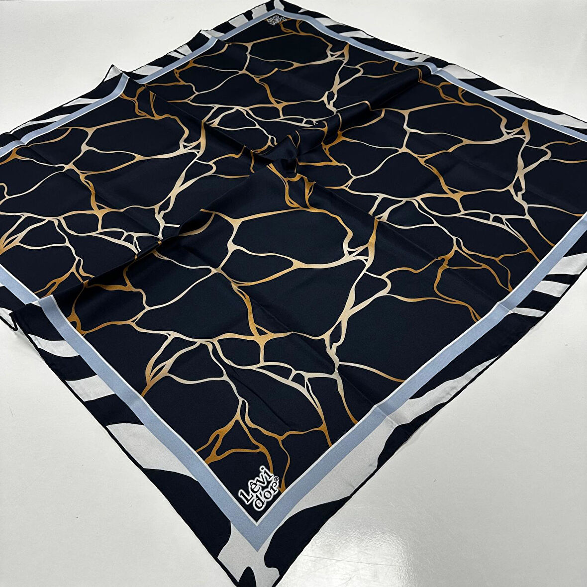 Levidor Twill İpek Eşarp IPKW45