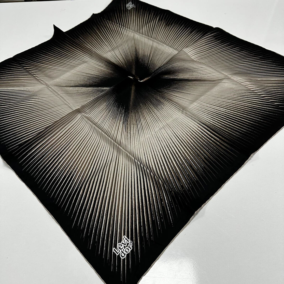 Levidor Twill İpek Eşarp IPKW55