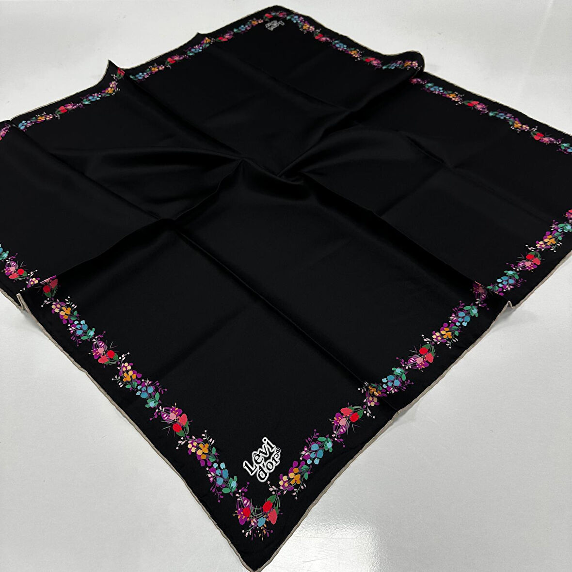 Levidor Twill İpek Eşarp IPKW80