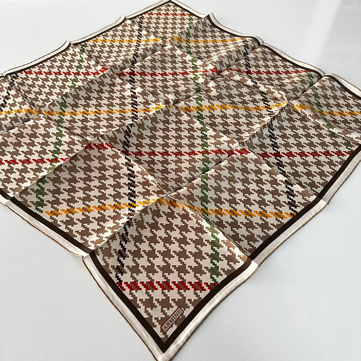 Armine Saf İpek Eşarp Nostalji Serisi Sura İpek PKA4304