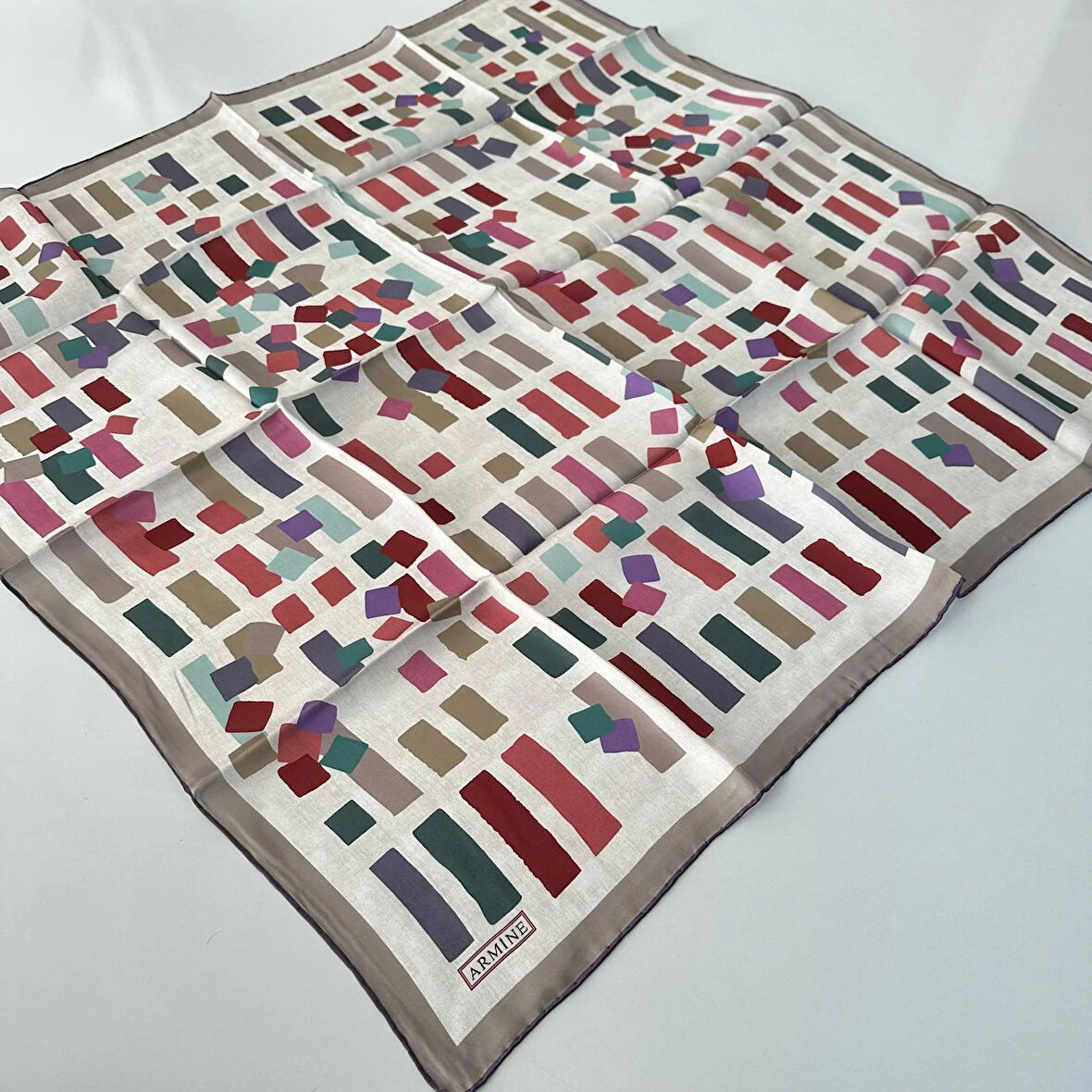 Armine Saf İpek Eşarp Sura İpek 2025 İlkbahar-Yaz Sezon PKR0401