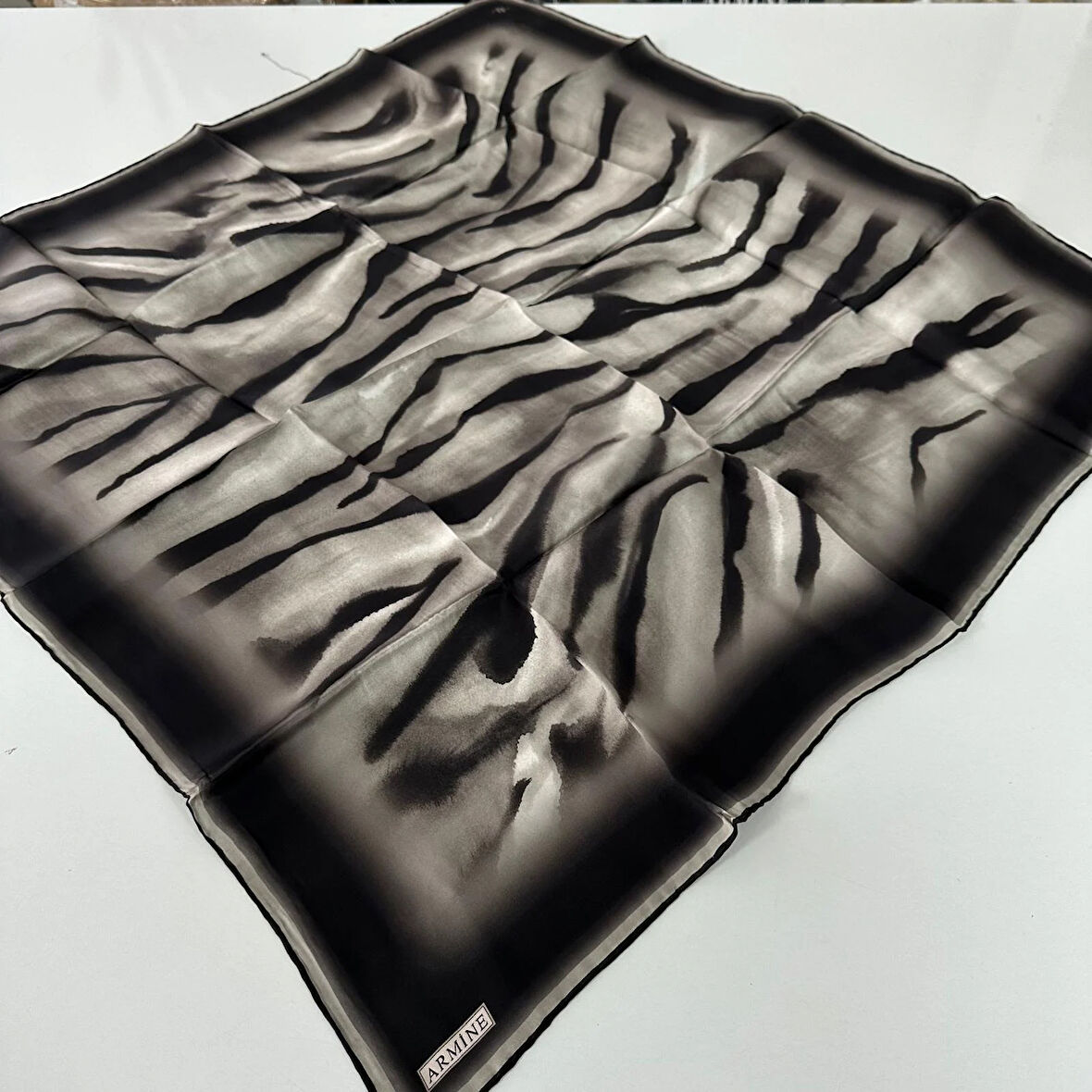 Armine Saf İpek Eşarp Nostalji Serisi Sura İpek PKA6901