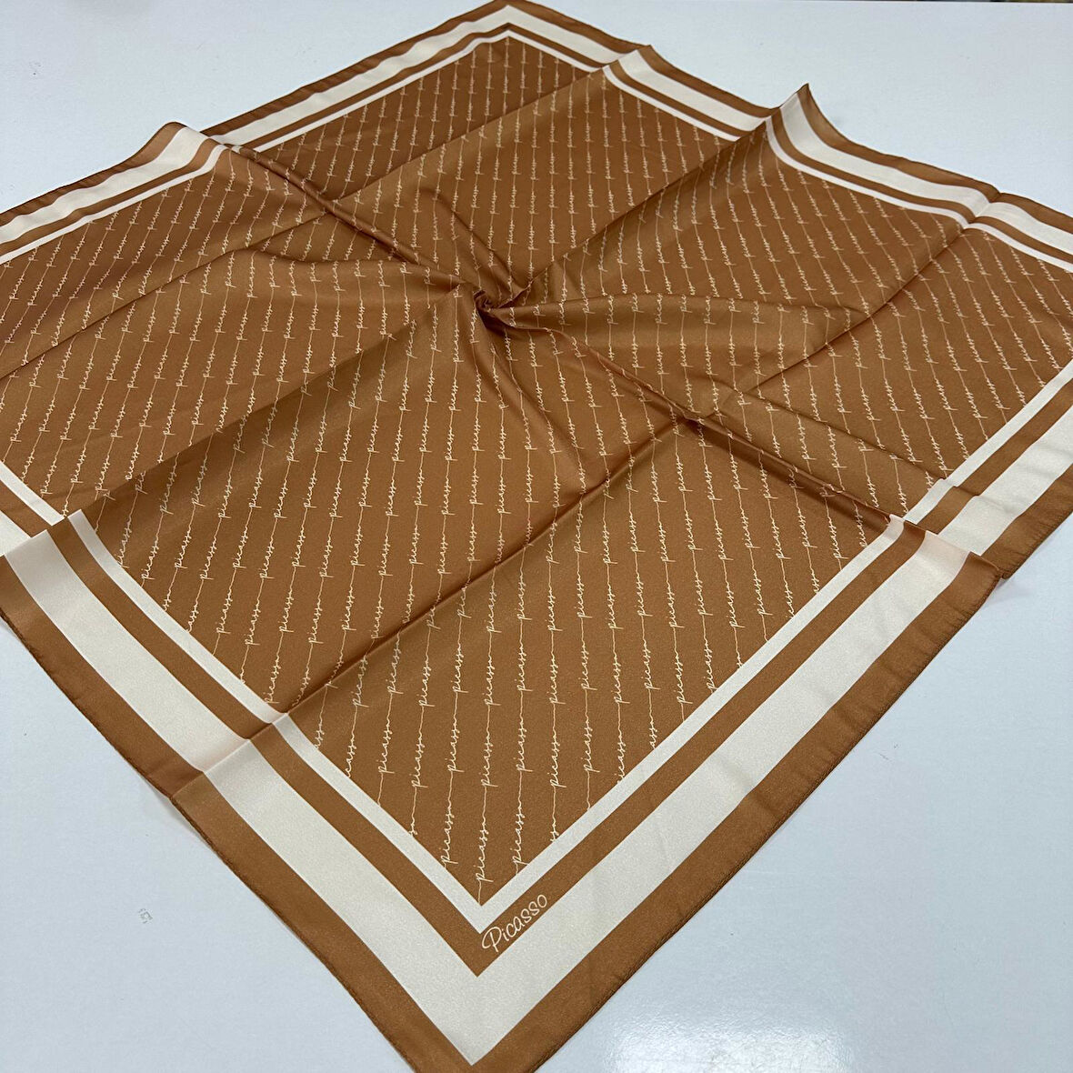 Picasso Kristal Eşarp Yeni Sezon LRP0212