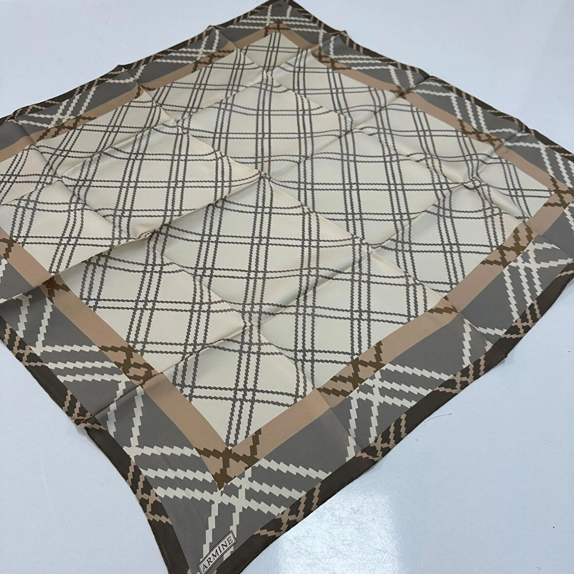 Armine Saf İpek Eşarp Nostalji Serisi Sura İpek PKB3004