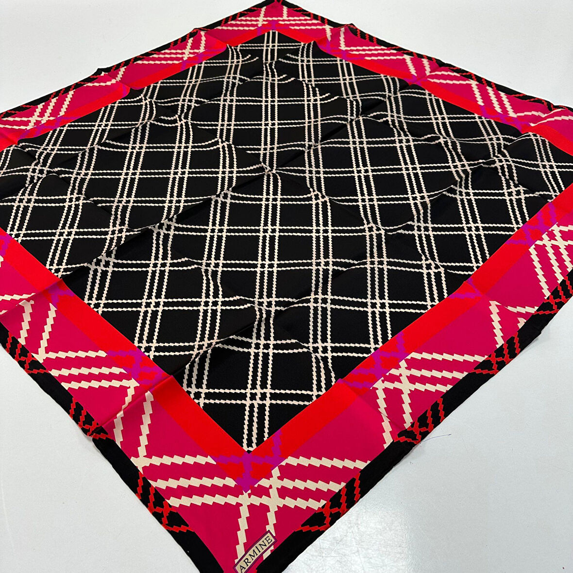 Armine Saf İpek Eşarp Nostalji Serisi Sura İpek PKB3005