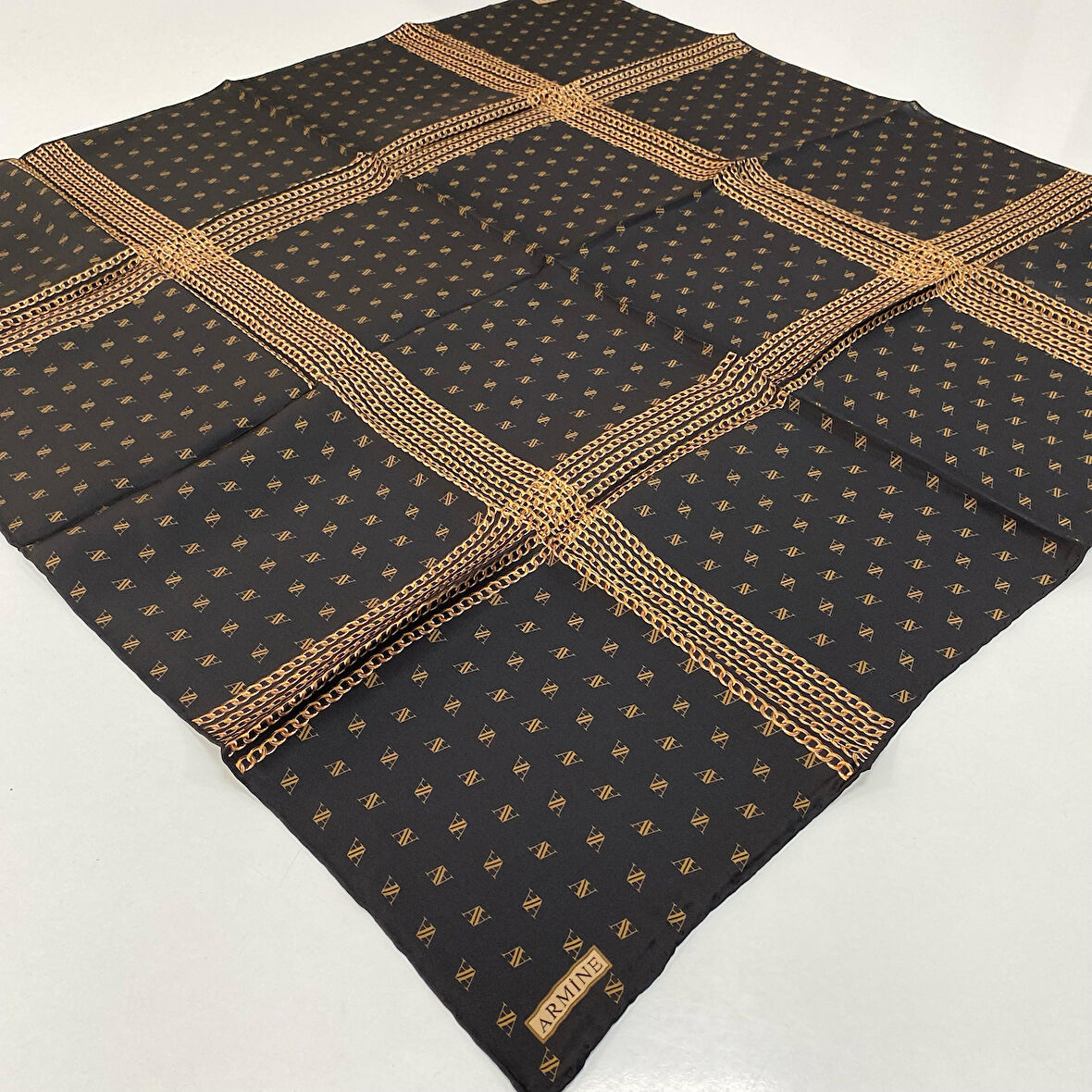 Armine Saf İpek Eşarp Nostalji Serisi Sura İpek PKB3401