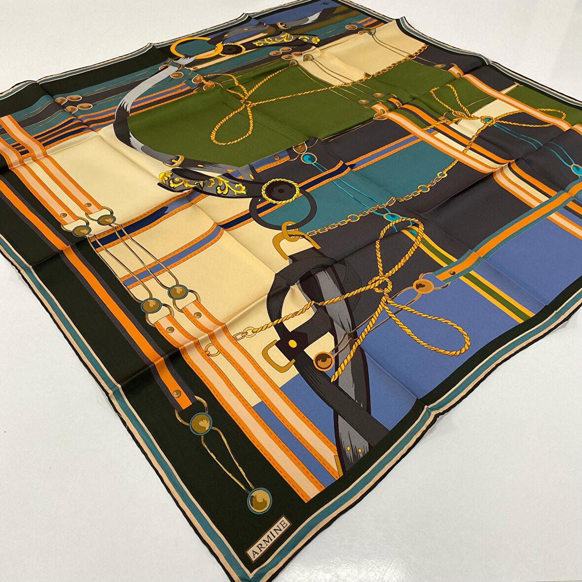 Armine Saf İpek Eşarp Nostalji Serisi Sura İpek PKB3601