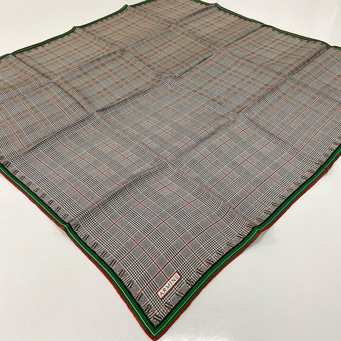 Armine Saf İpek Eşarp Nostalji Serisi Sura İpek PKB3901