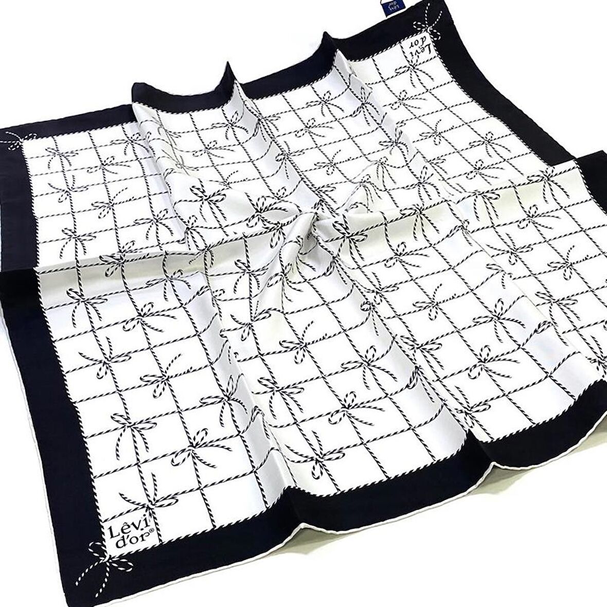 Levidor Twill İpek Eşarp IPKL24