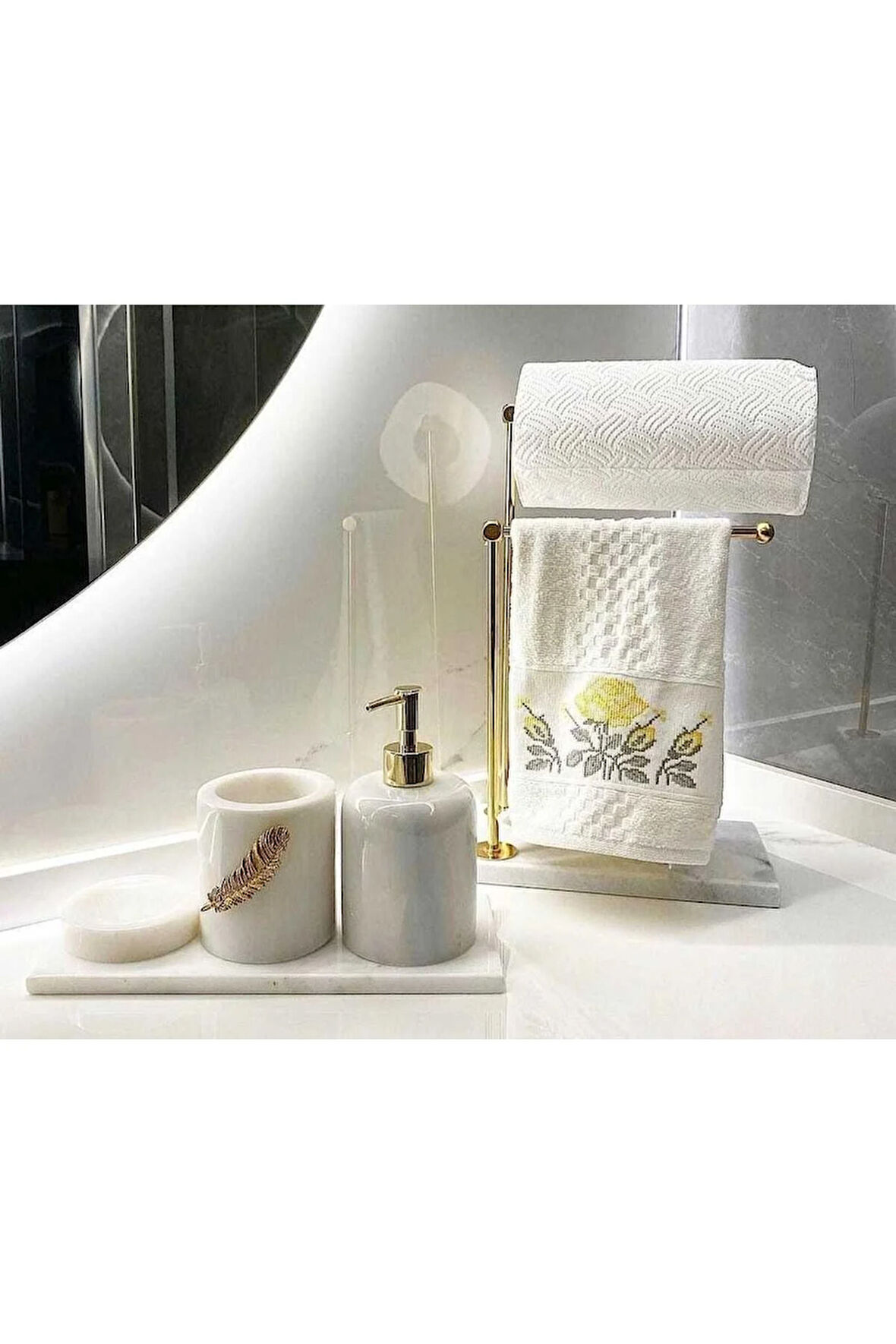 Beyaz Mermer Banyo Seti-5 Parça Gold Yaprak Detaylı  Havluluk