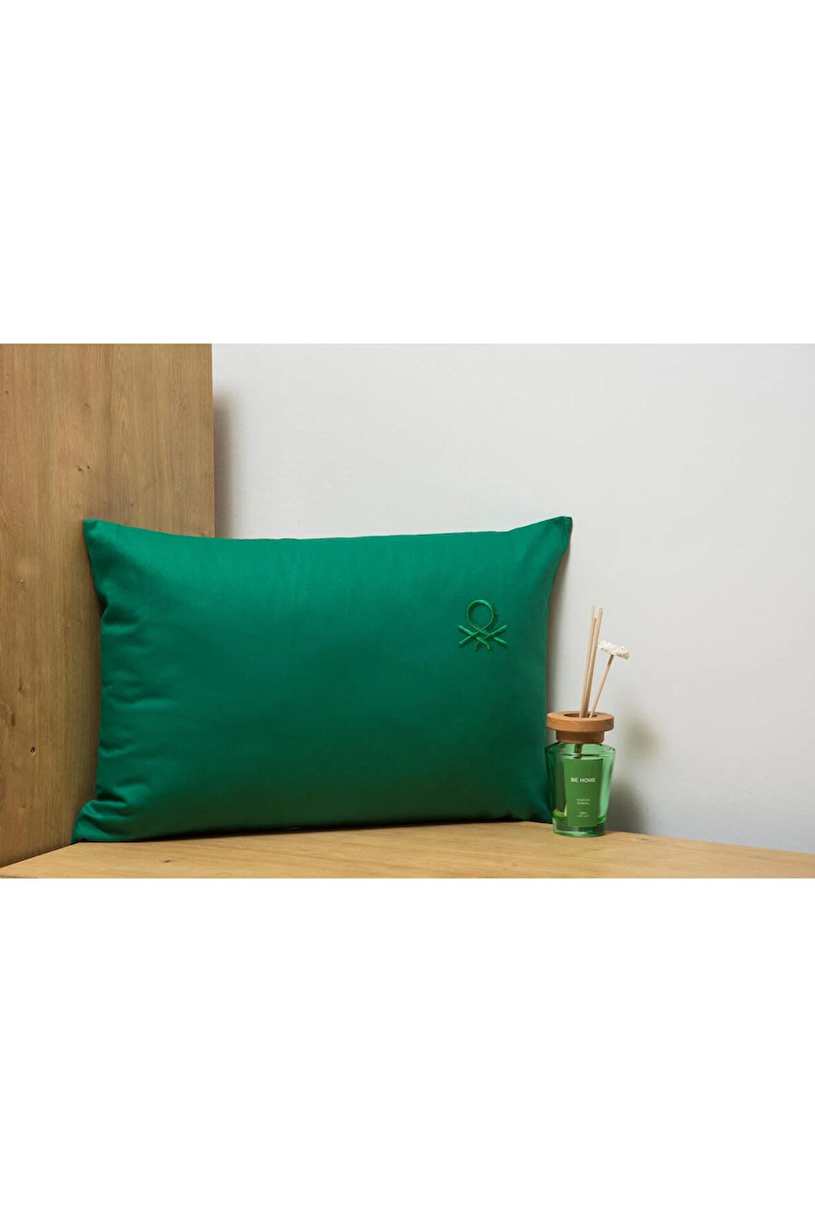 BENETTON %100 PAMUK DÜZ KIRLENT 35*50 CM (DOLU) YEŞİL