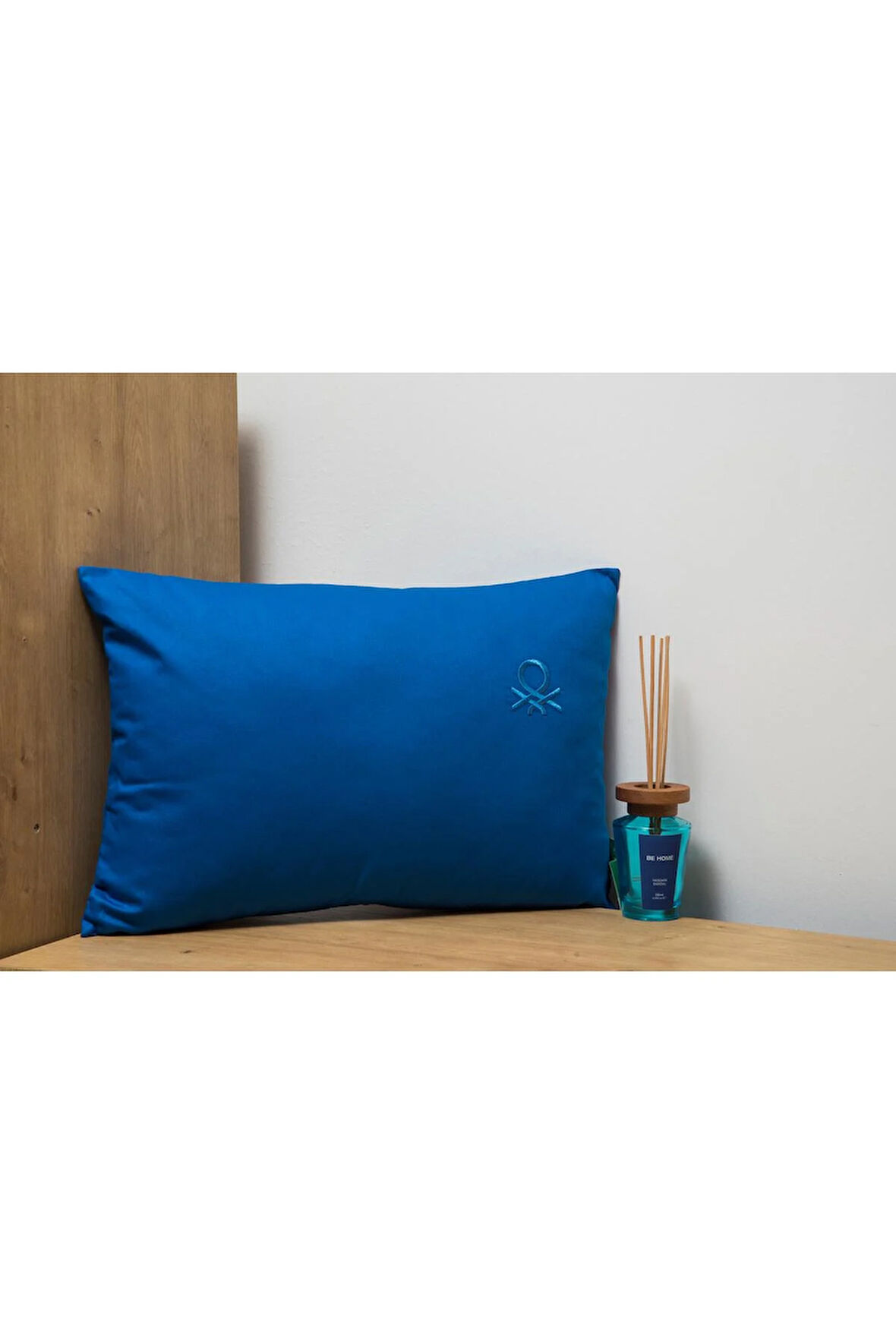 BENETTON %100 PAMUK DÜZ KIRLENT 35*50 CM (DOLU) MAVİ