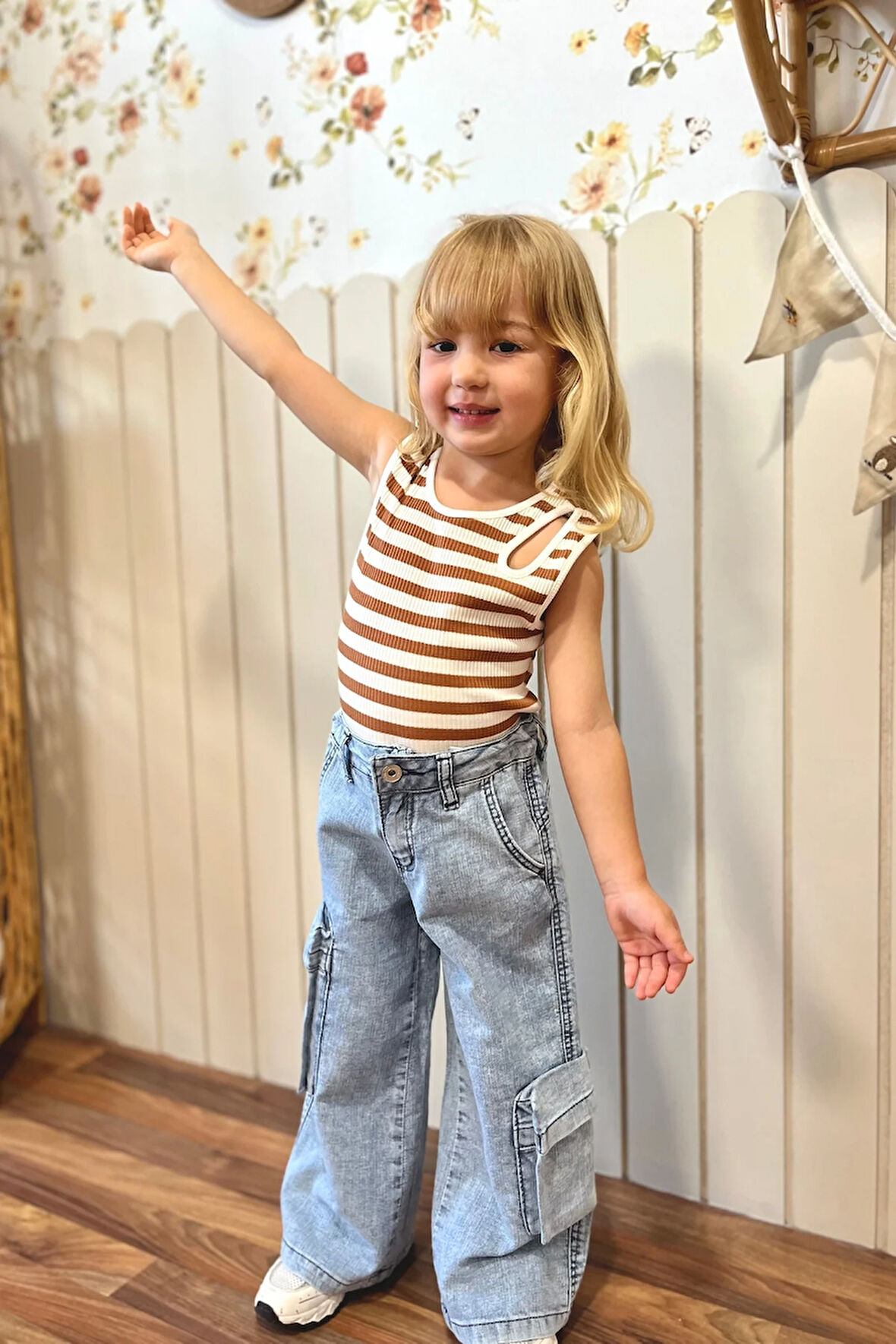 Fitilli Kız Çocuk Kolsuz Bluz Kahve