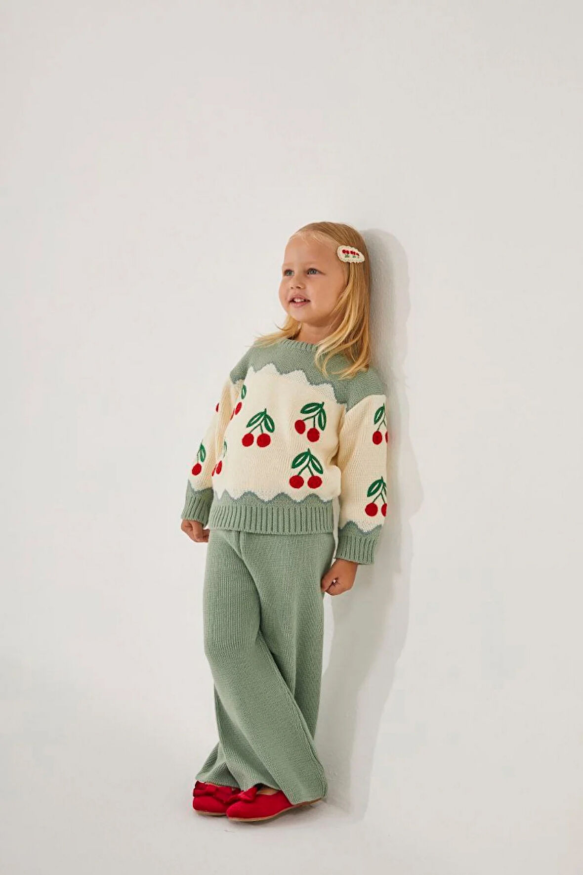 Kiraz İşlemeli Kazaklı Triko Takım Yeşil