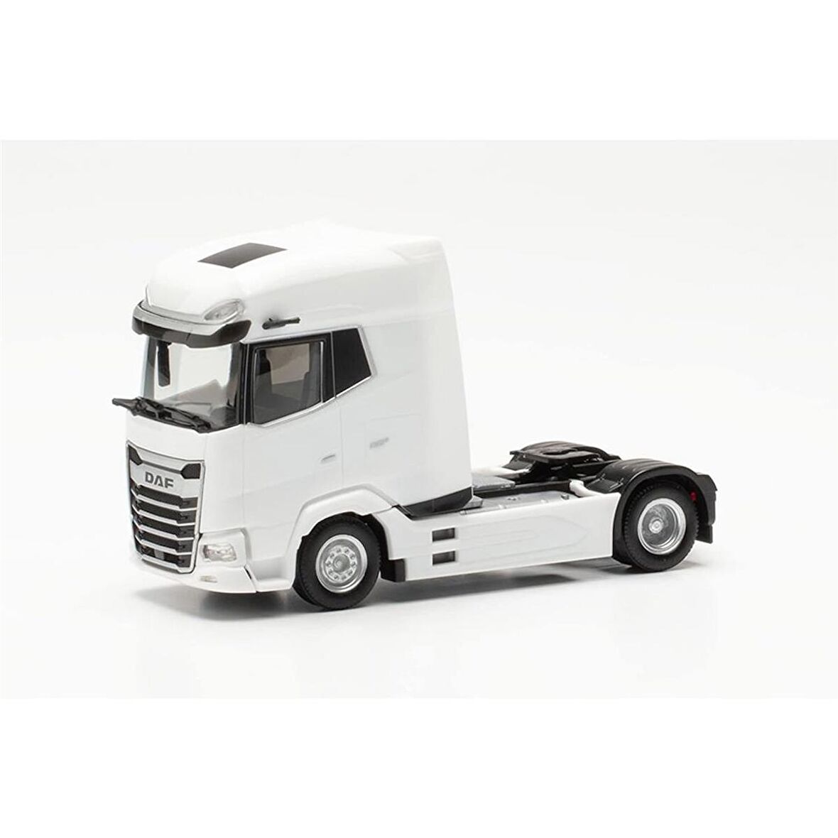 Herpa 316033 1/87 Ölçek, DAF XG Çekici, Beyaz, Sergilemeye Hazır Model Araç