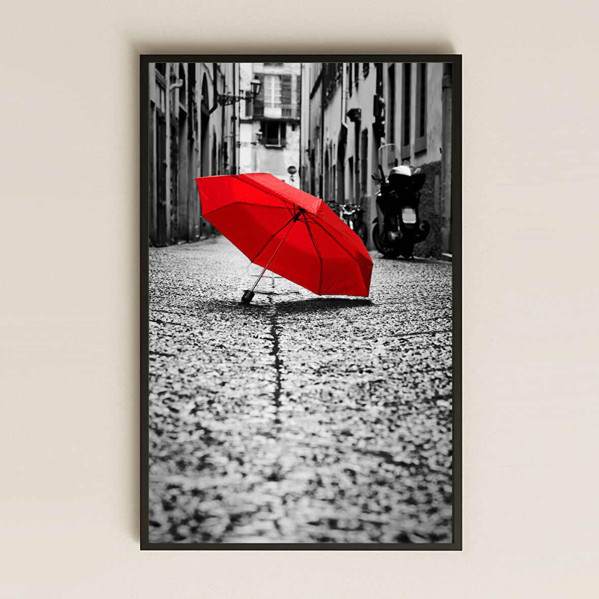 Kırmızı Şemsiye ve Taş Sokak UV Baskı Tablo