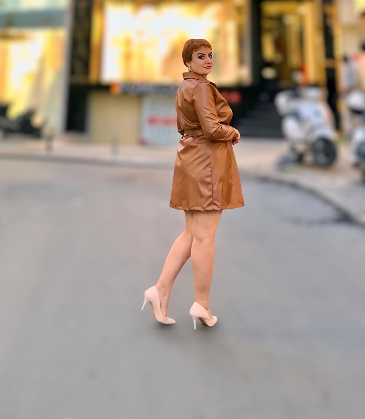 Gömlek yaka uzun kol deri elbise