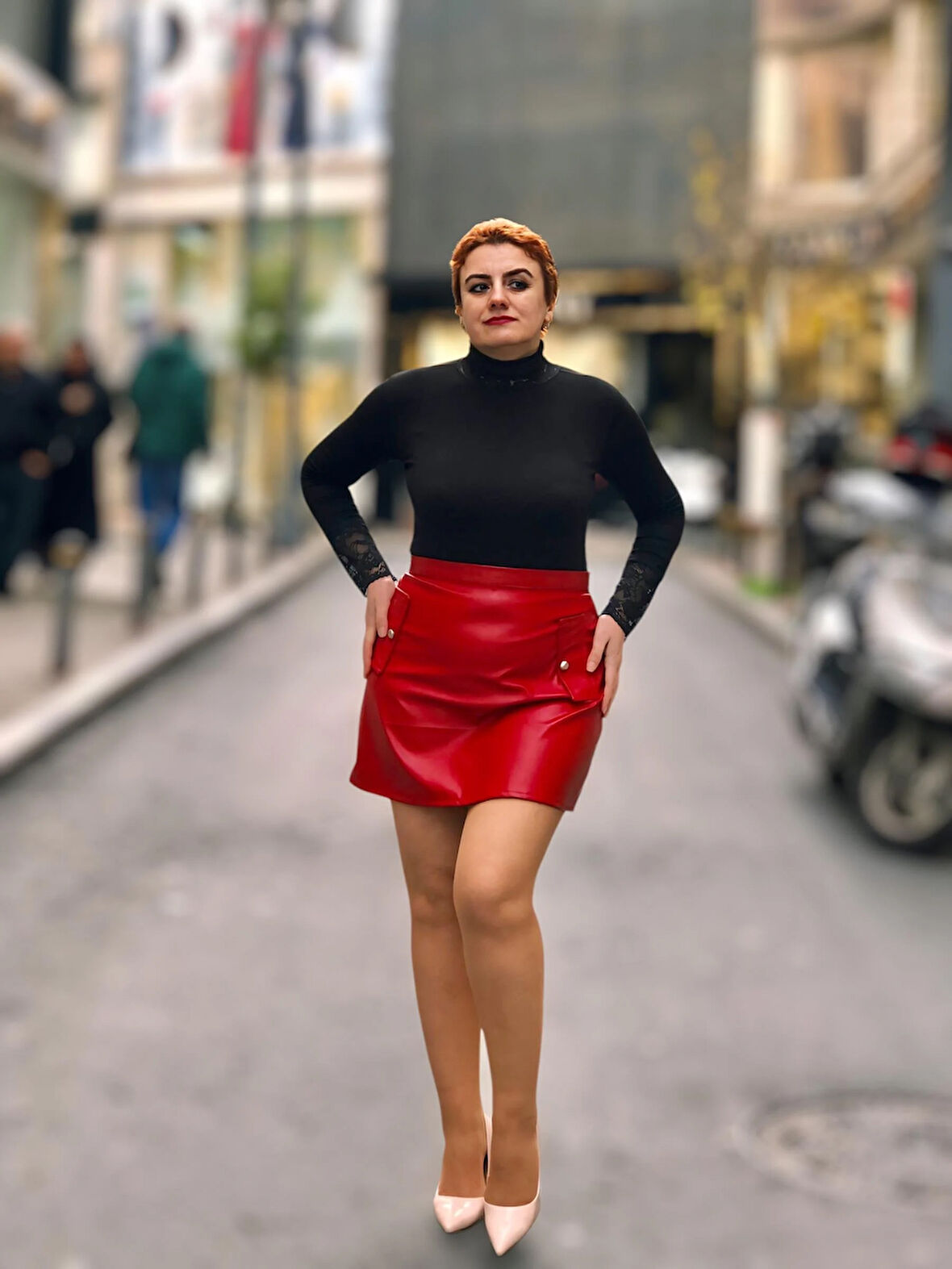 Mini cep aksesuarlı etek