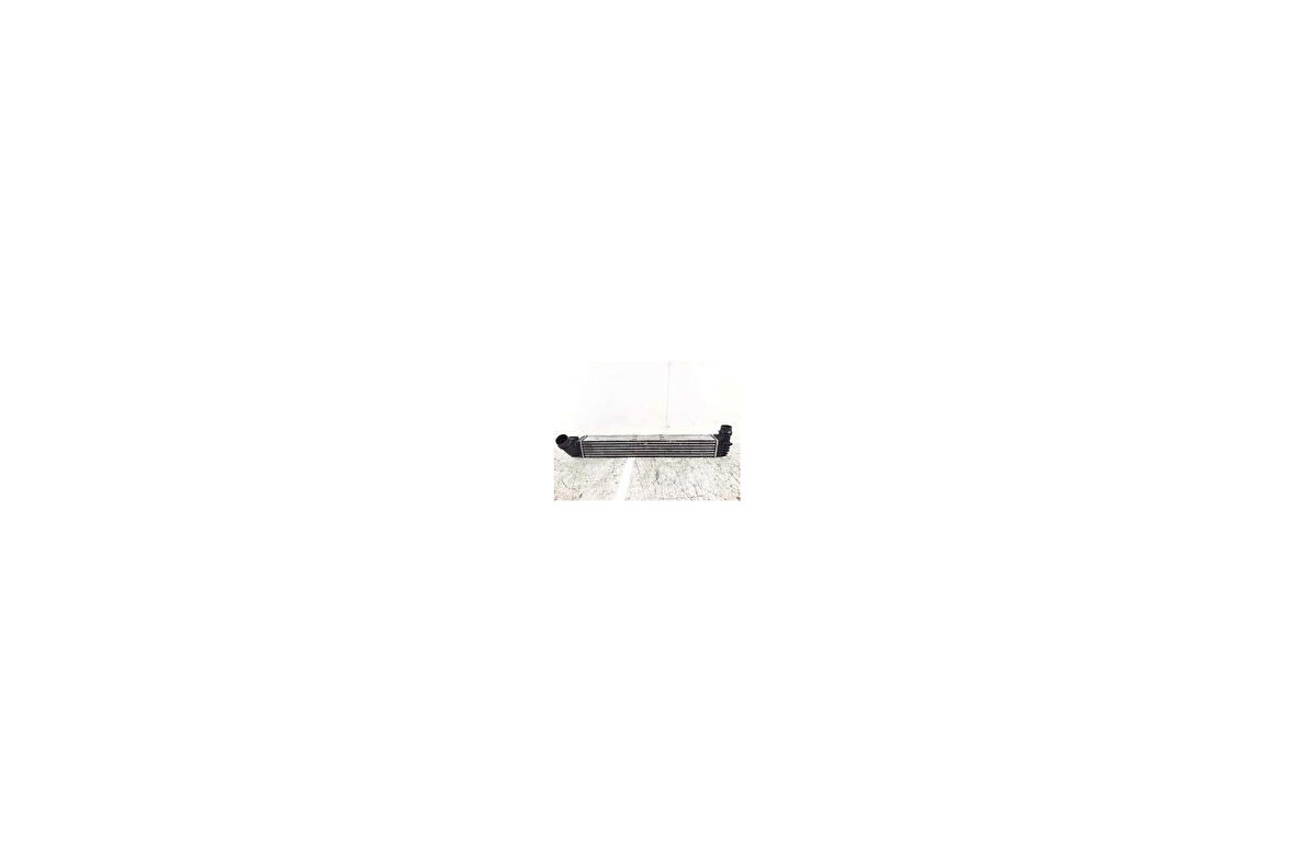 TURBO RADYATÖRÜ INTERCOOLER FLUENCE 10 1.5DCI 657x89x85
