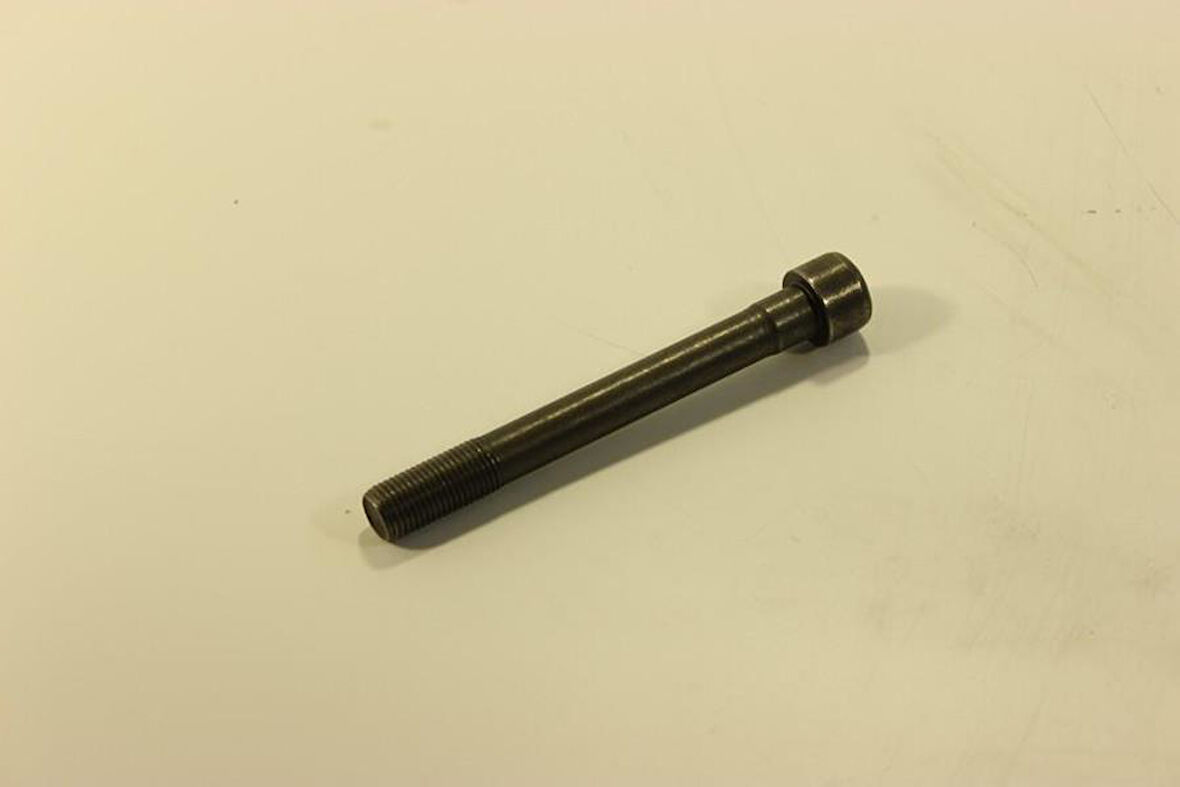 SİLİNDİR KAPAK SAPLAMASI ÜST H100 KAMYONET-L300-L200 2.4-2.5 D 94 96