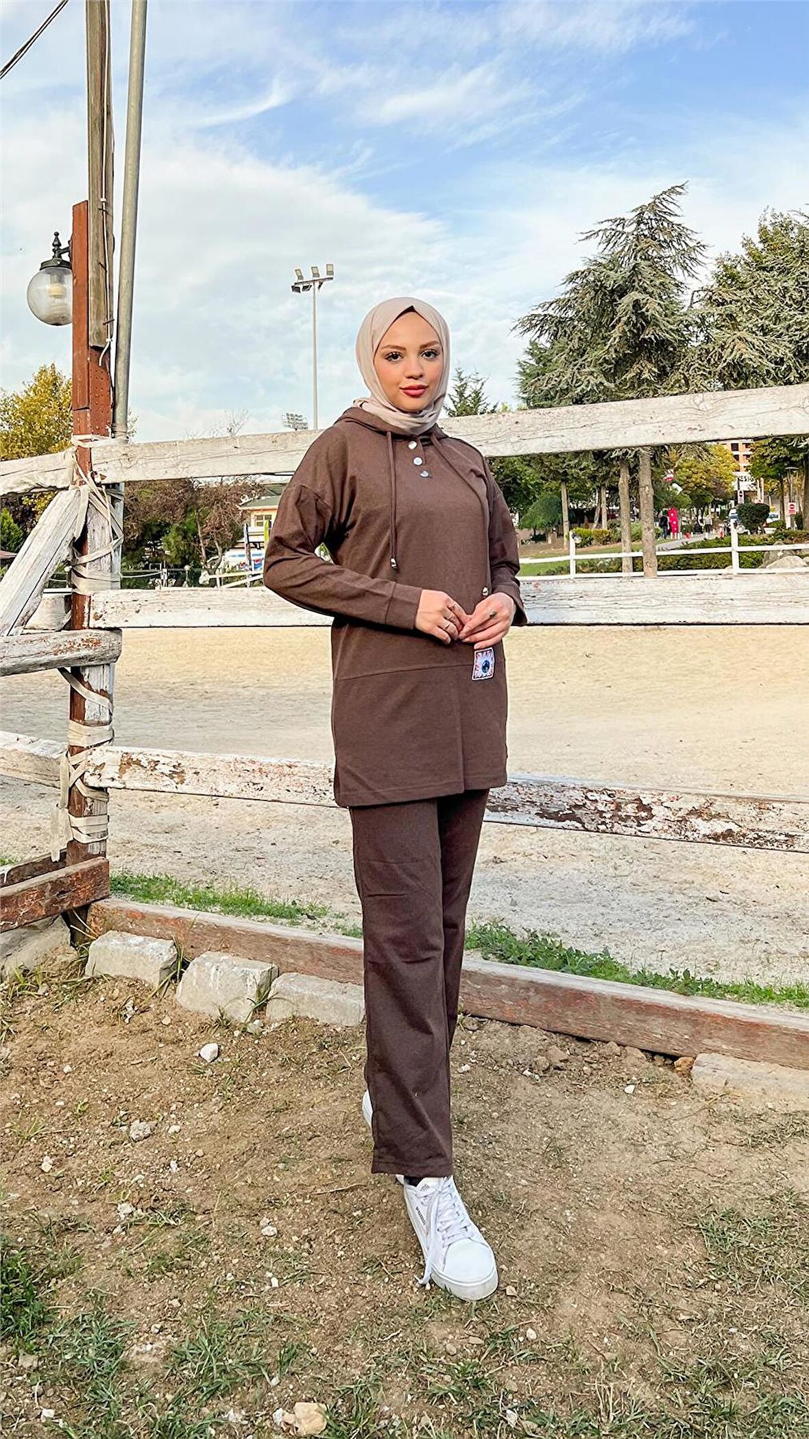 Kapşonlu Çıtçıtlı Sade Basic İkili Eşofman Spor Takımı - Kahverengi - AK06006.03036