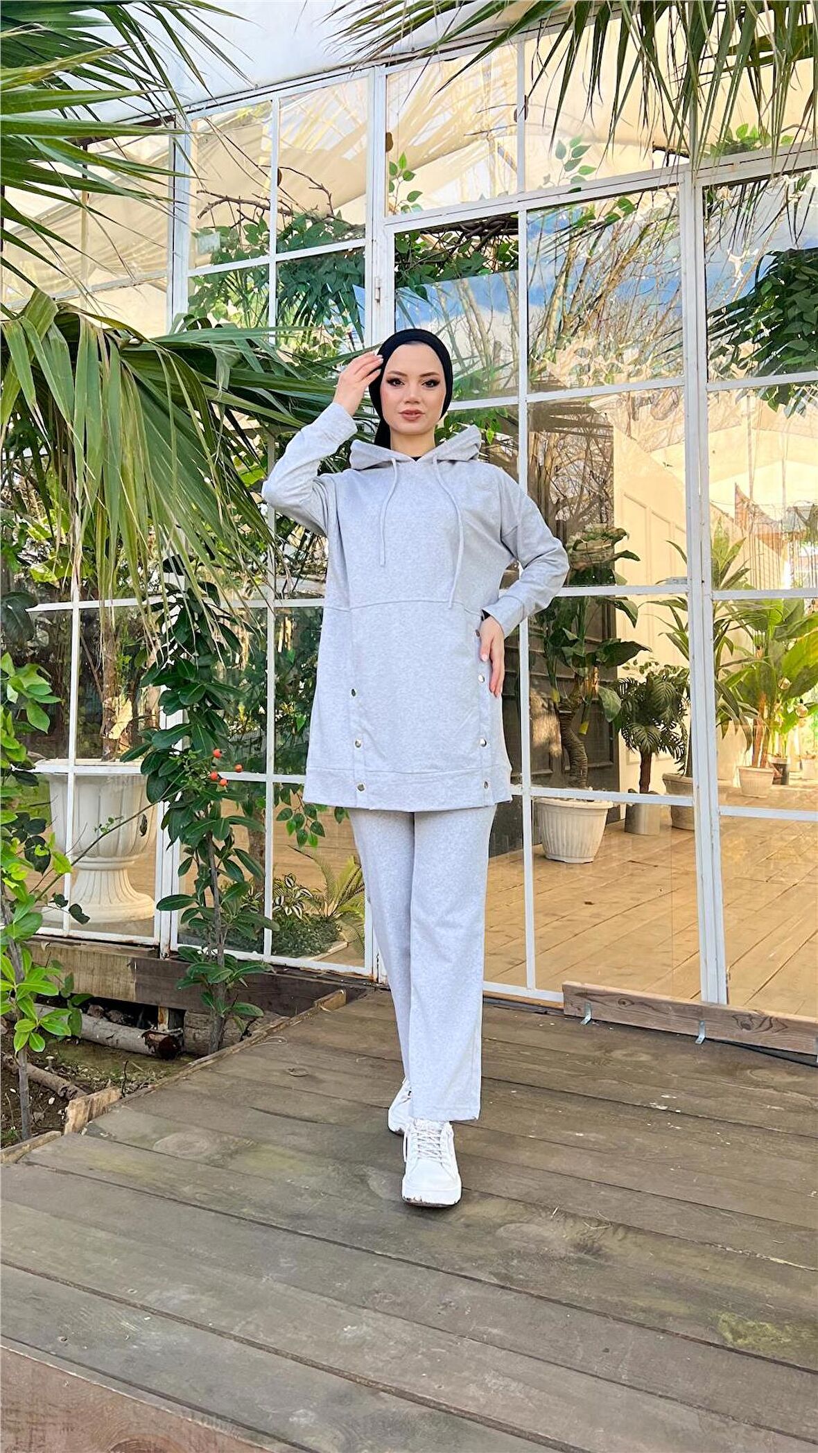 Kapşonlu Çıtçıt Detaylı Kısa Sweat Pantolon İkili Tesettür Eşofman Takımı - 03079 - Gri