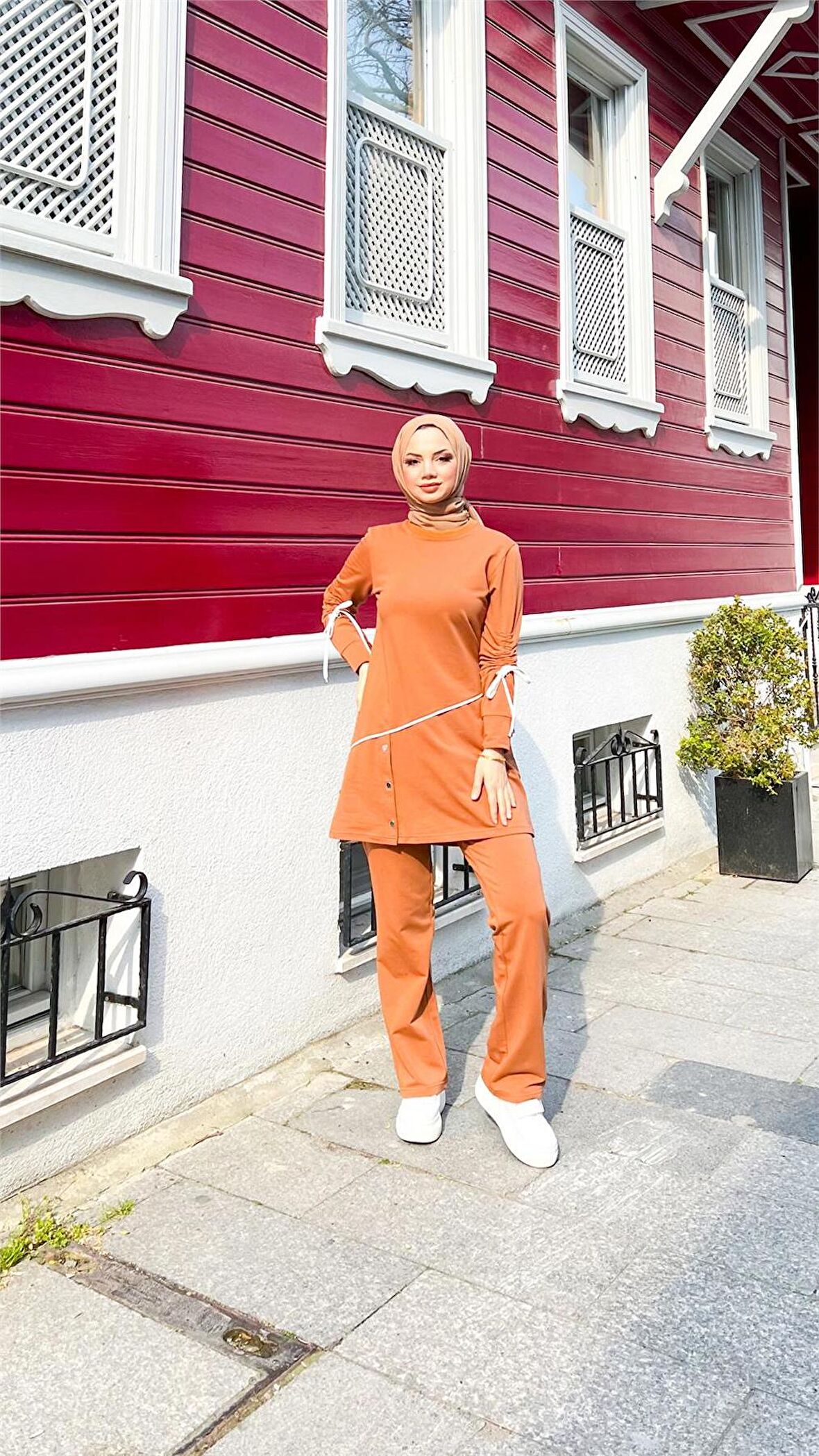 Koldan Bağcıklı Şeritli Çıtçıtlı İkili Tesettür Eşofman Takımı - 71180 - Hardal