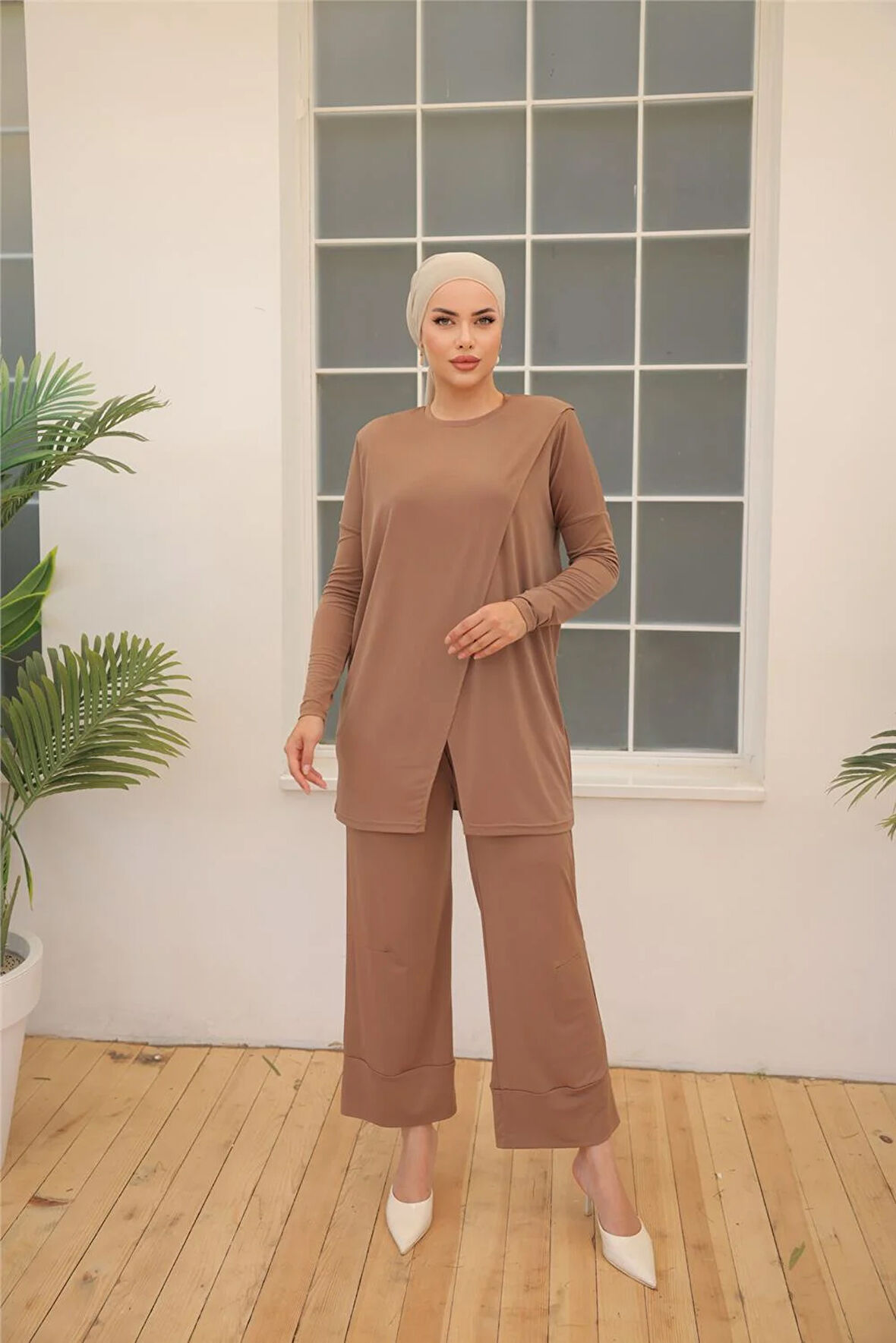 Asimetrik Kesim İkili Tesettür Eşofman Takımı - 71191 - Sütlü Kahve