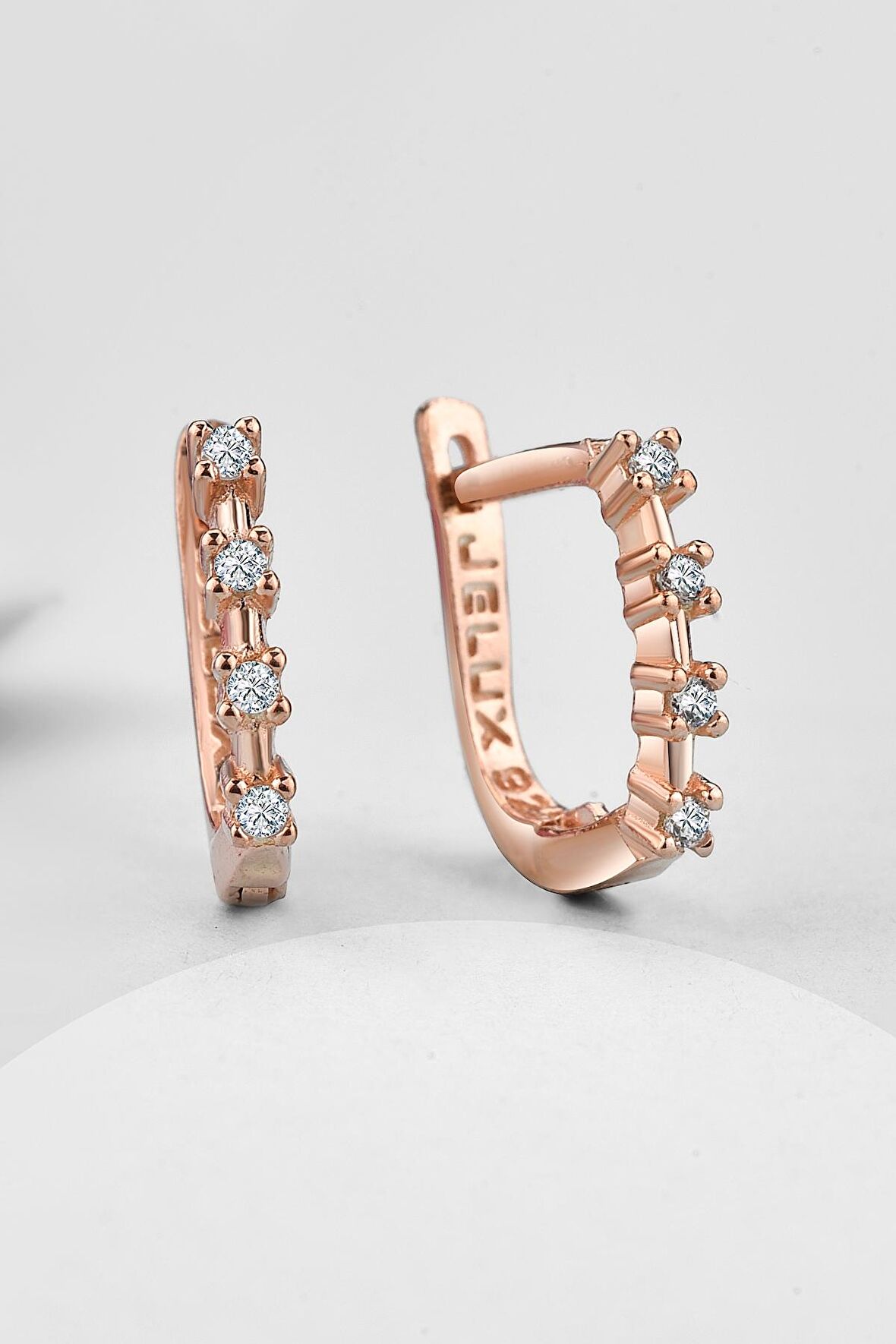 Gümüş Sıralı Zirkon Taşlı Minimalist Rose Küpe