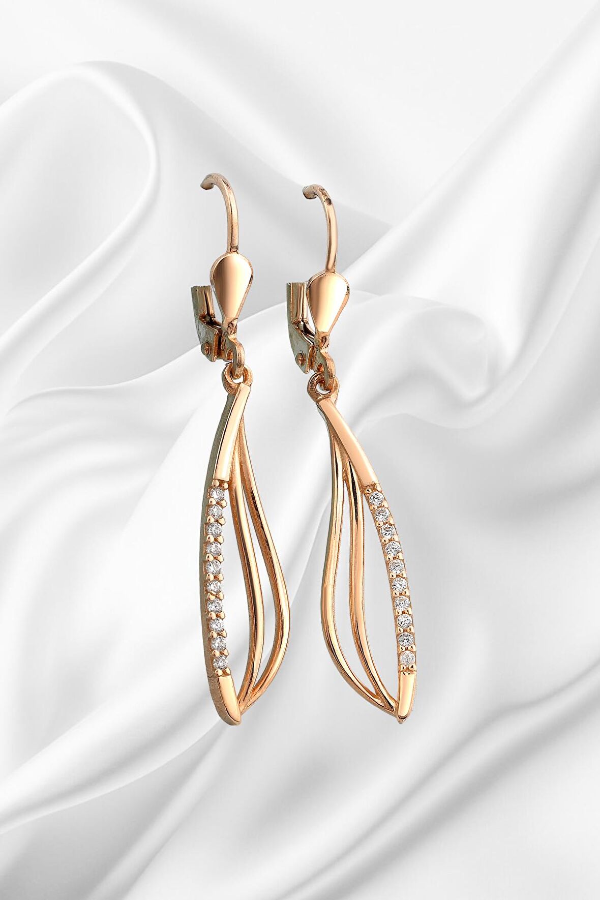Gümüş Yelken Model Zirkon Sıra Taşlı Sallantılı Rose  Küpe