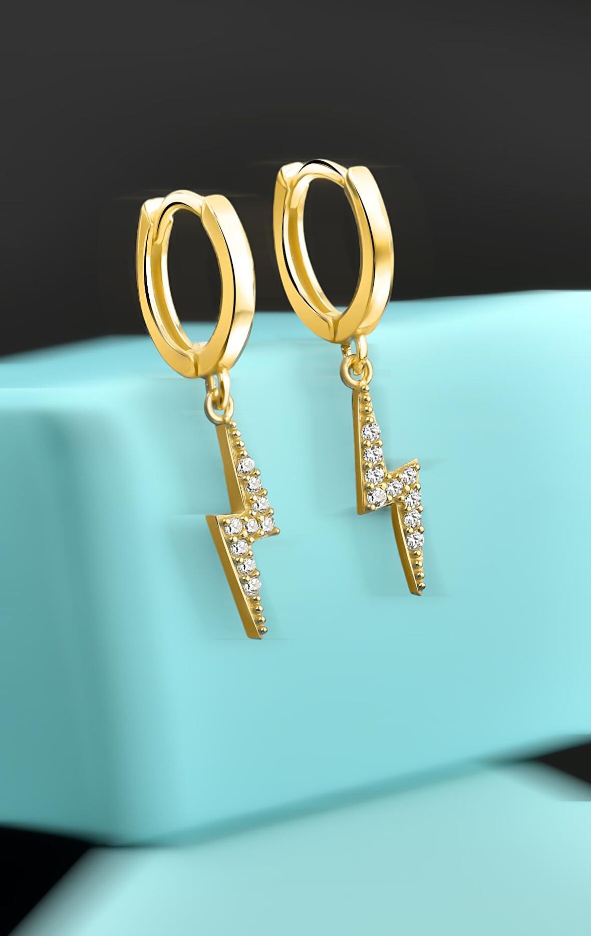 Gümüş Zirkon Taşlı Gold Renkli Şimşek Küpe