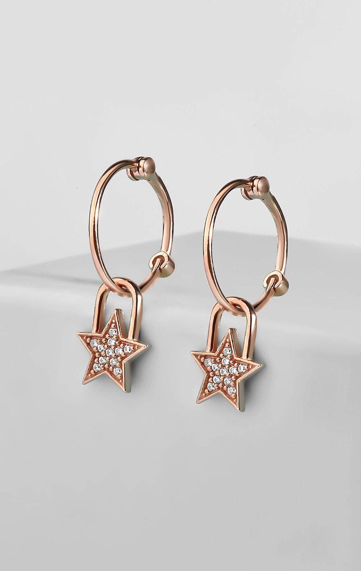 Gümüş 1.6 cm Zirkon Taşlı Sallantılı Yıldız Model Rose Renkli Zarif Küpe