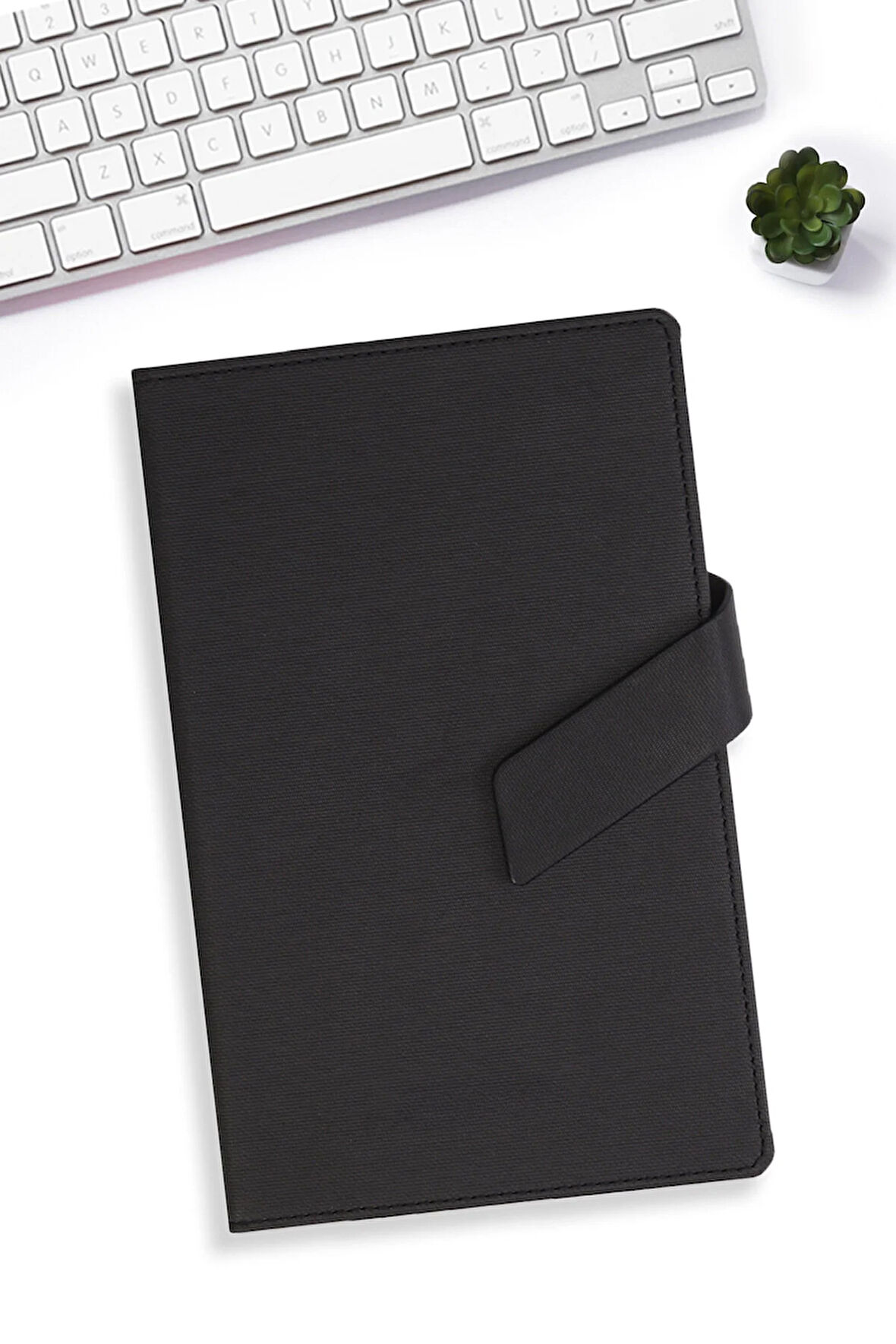 Çizgili Siyah Mıknatıslı Defter